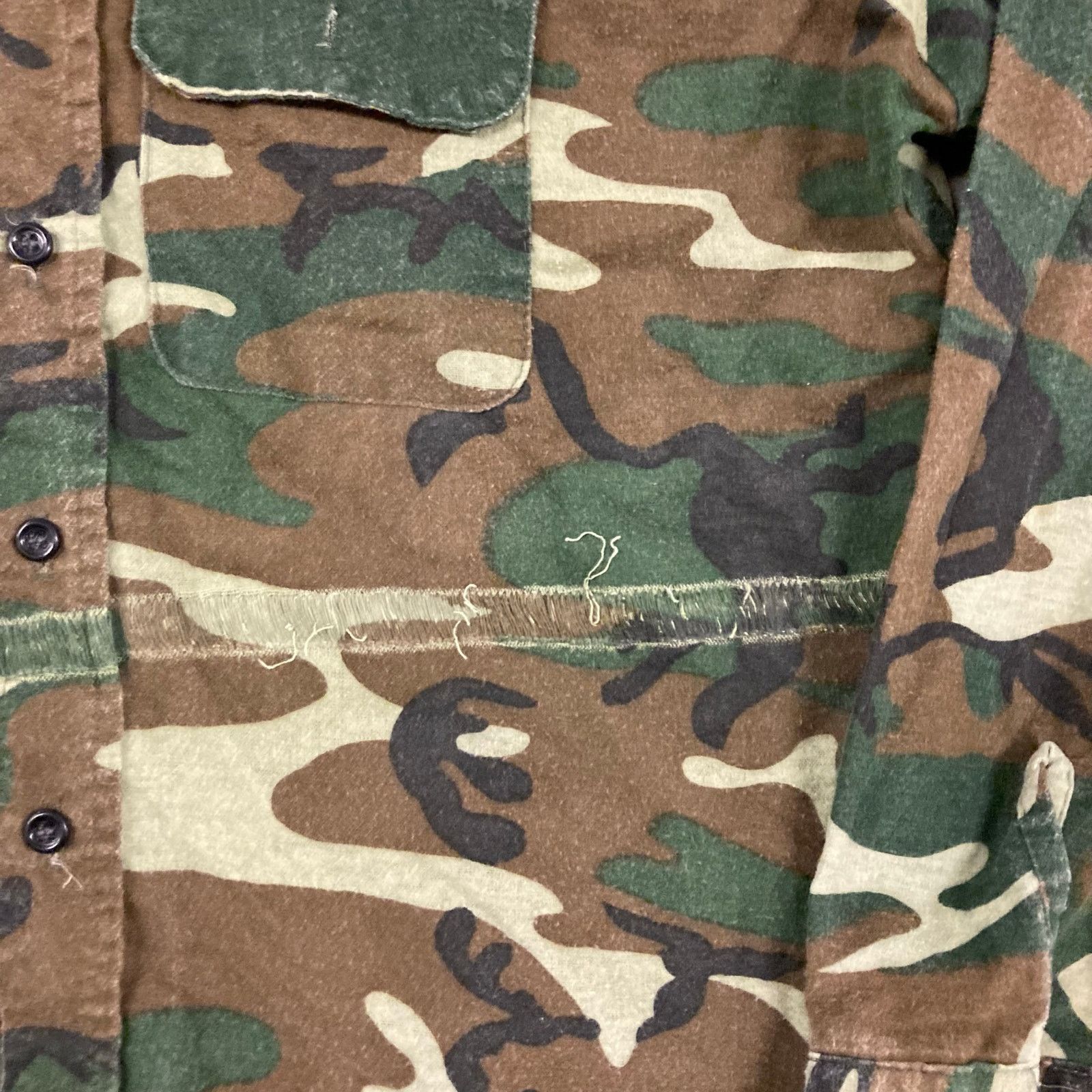 Vintage Y2K camo button up flannel T-Shirt Size US L / EU 52-54 / 3 - 3 Thumbnail