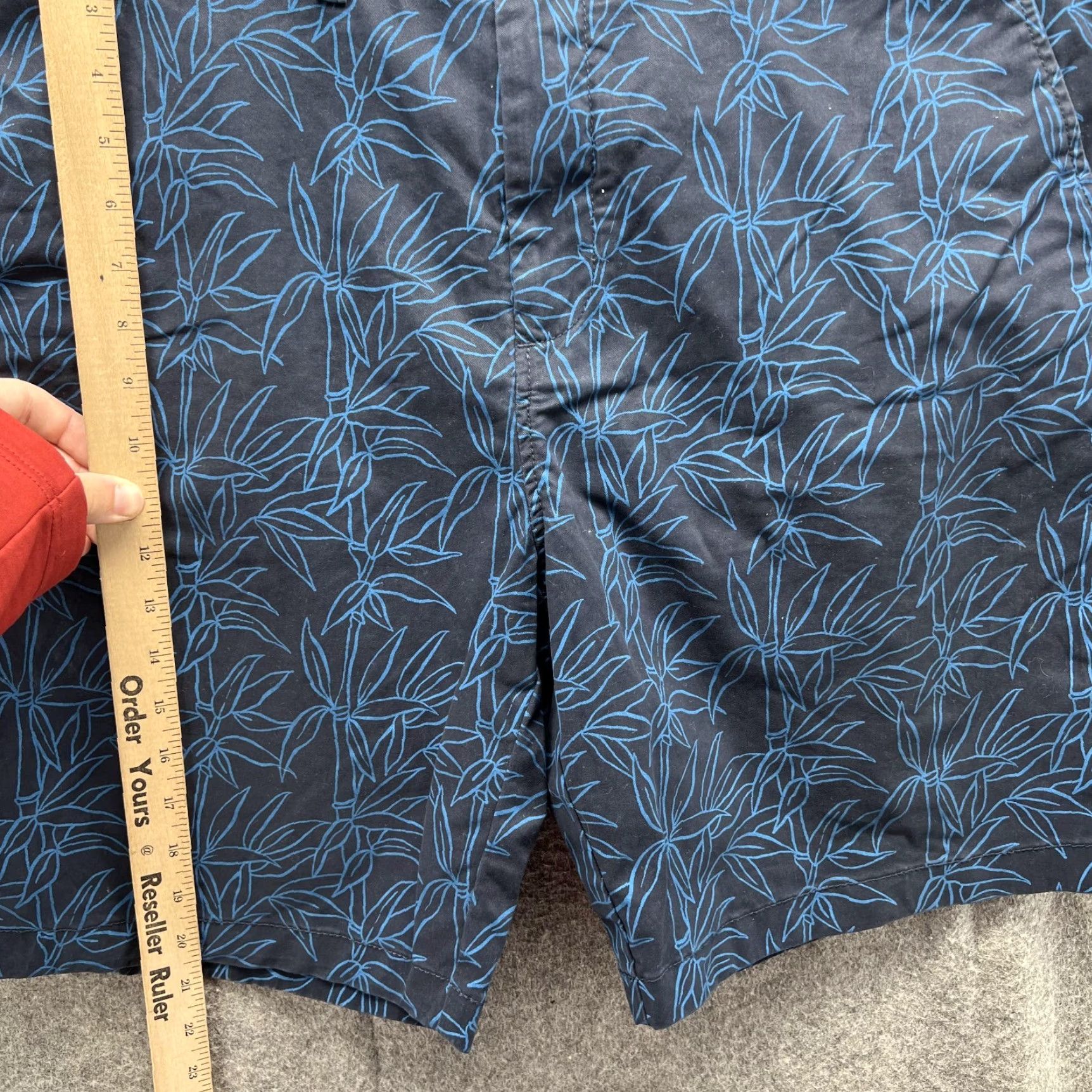 Tommy Hilfiger Tommy Hilfiger Shorts Men 38 Adult Blue Navy Chino Flat Front Casual Ballpark/Travel Pattern: Solid Repeat Size US 38 / EU 54 - 5 Thumbnail