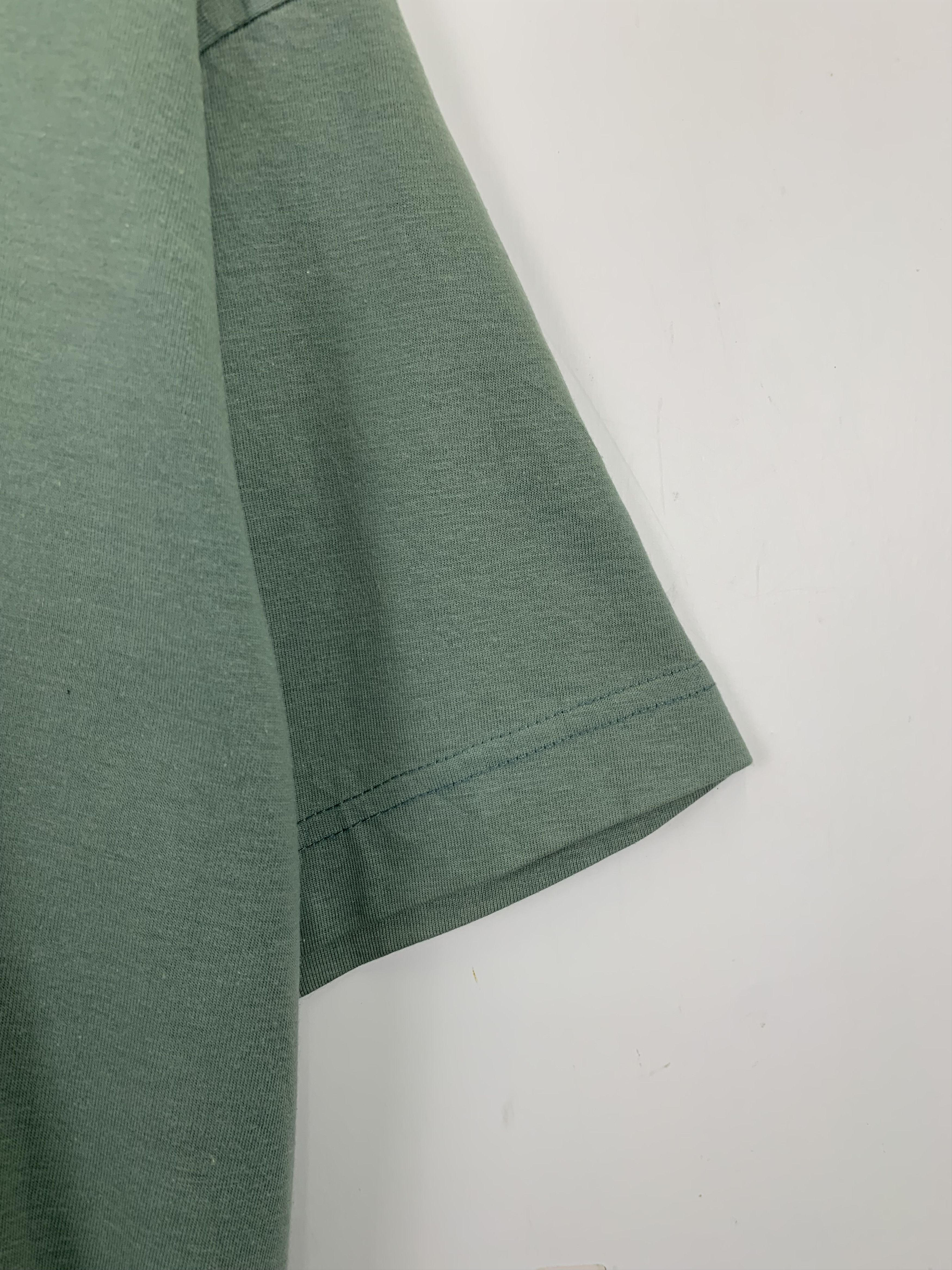 Guess × Vintage Vintage 90s Guess Emboridered Logo T Shirt TA0273 Size US L / EU 52-54 / 3 - 6 Thumbnail