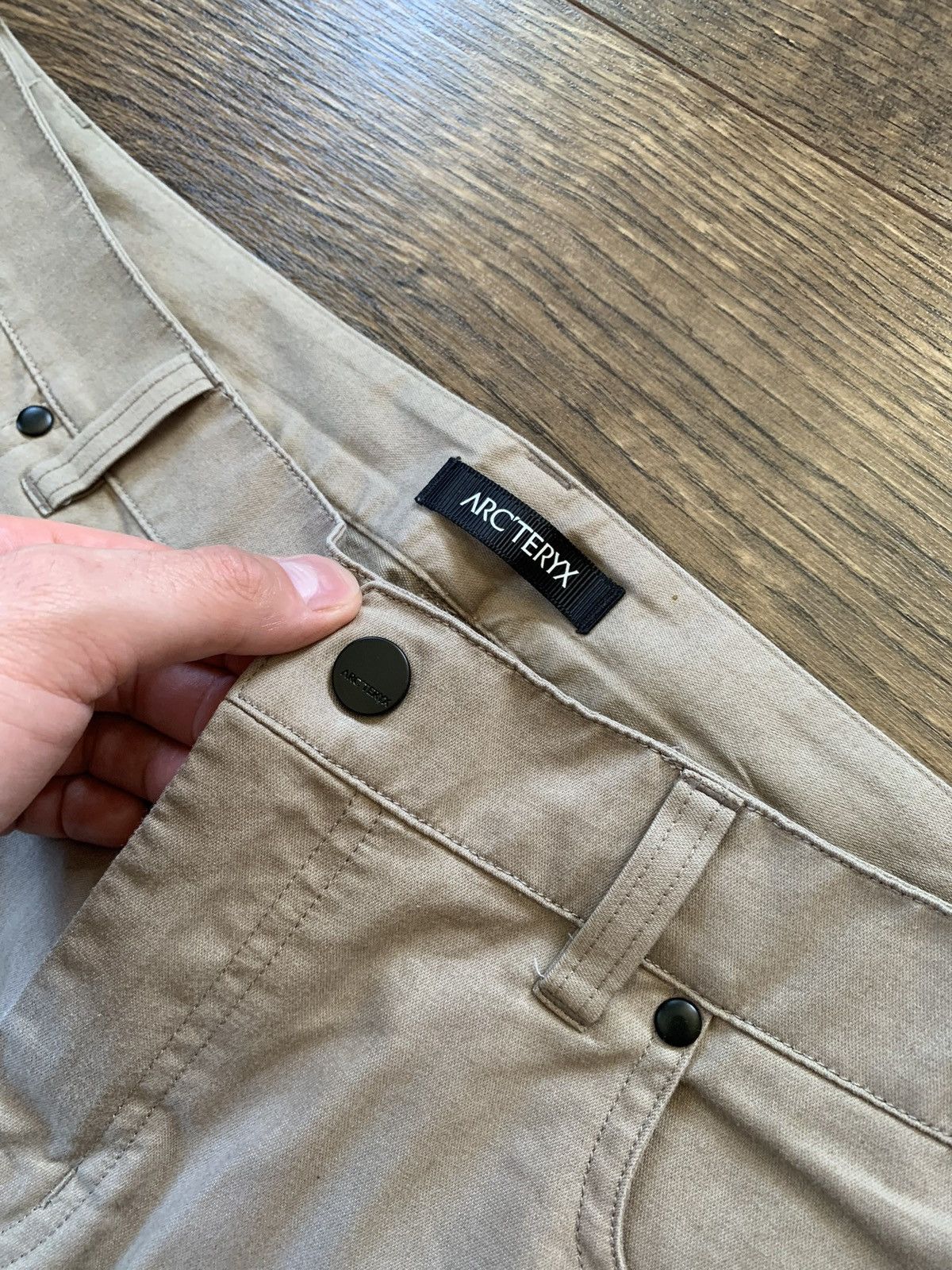 Arc'teryx Shorts Arc’teryx sz L-XL CA#34438 Size US 43 - 3 Thumbnail