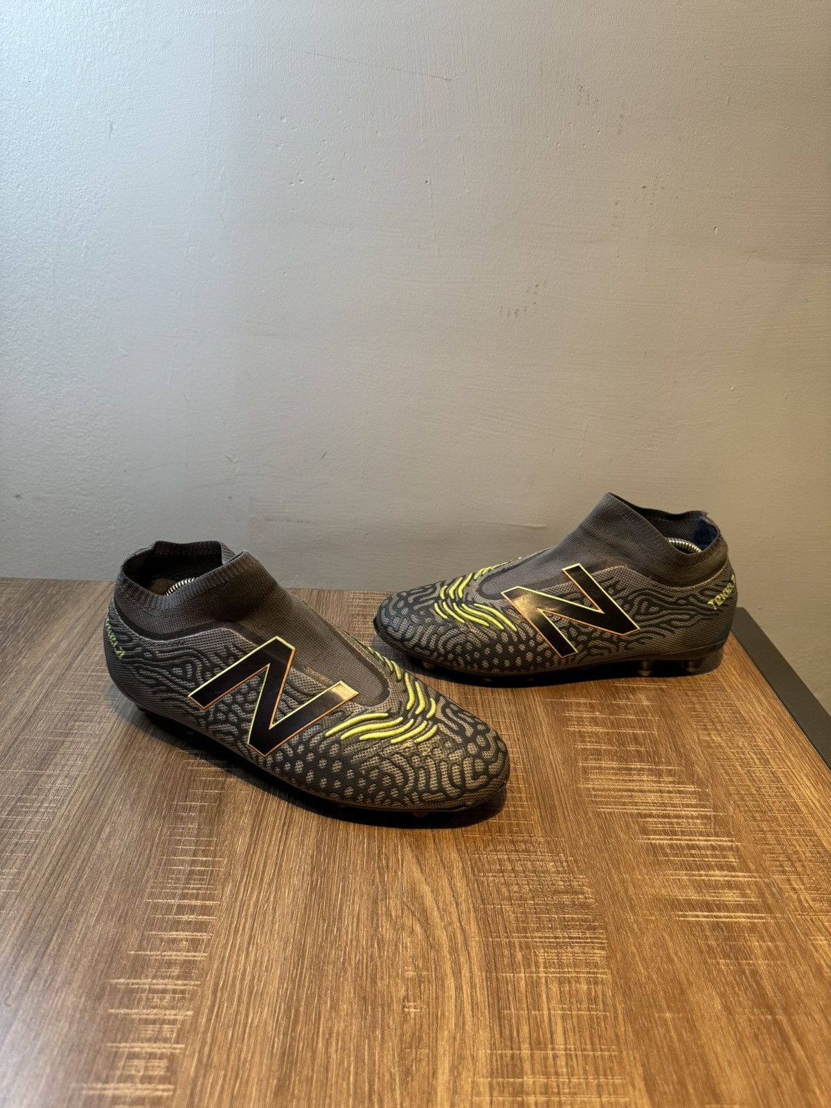 New Balance New Balance Firm Grand Tekela Pro Size 8.5 MennSoccer Cleats Size US 8.5 / EU 41-42 - 2 Thumbnail