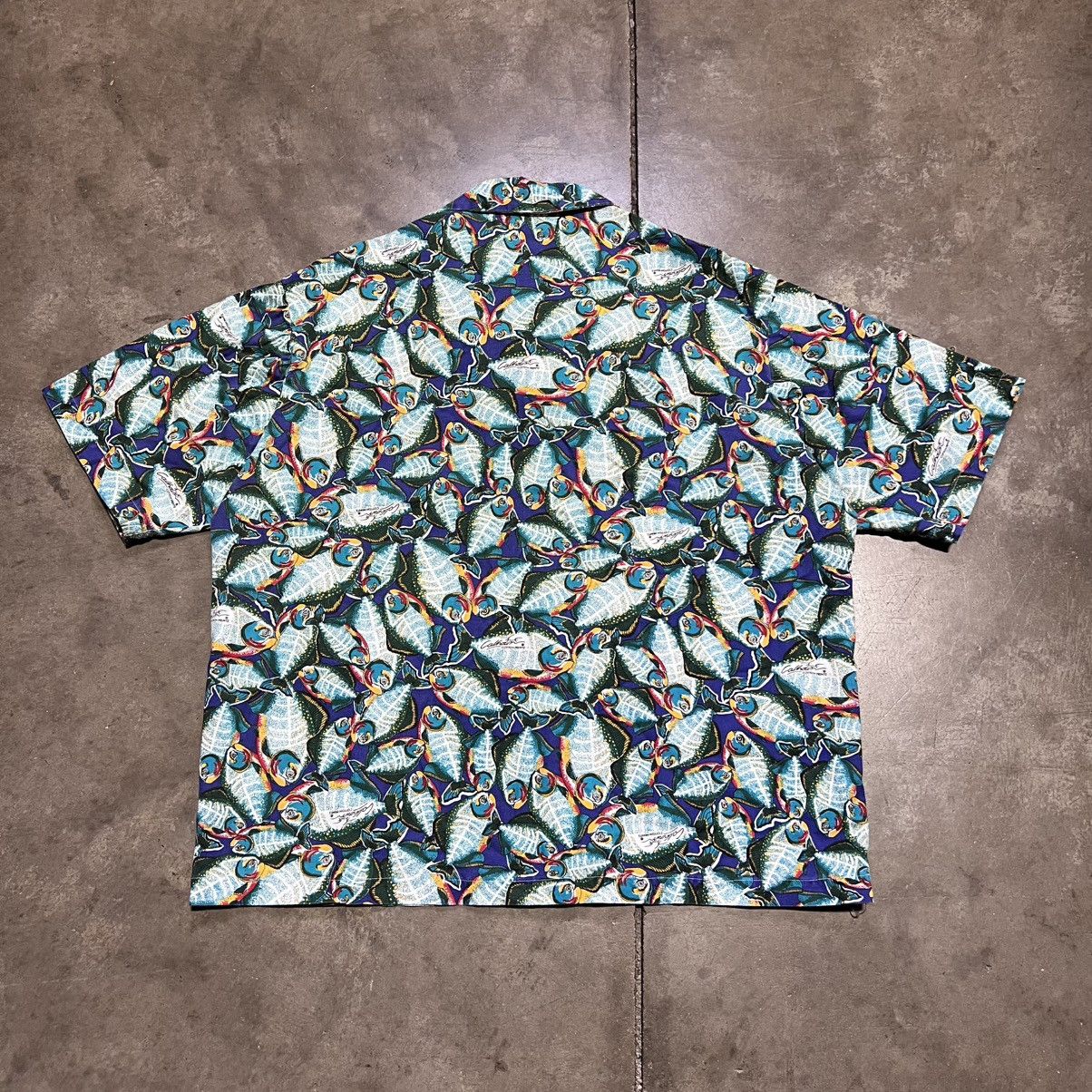 Vintage Vintage Calhouns Hawaiian Shirt Button Up Fish Print AOP 90s Size US XL / EU 56 / 4 - 8 Thumbnail