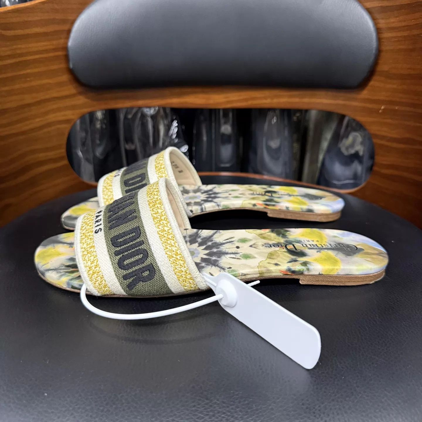 Dior Dior Dway Slipper Slip-On 38 Excellent Condition Size US 7.5 / IT 37.5 - 6 Thumbnail