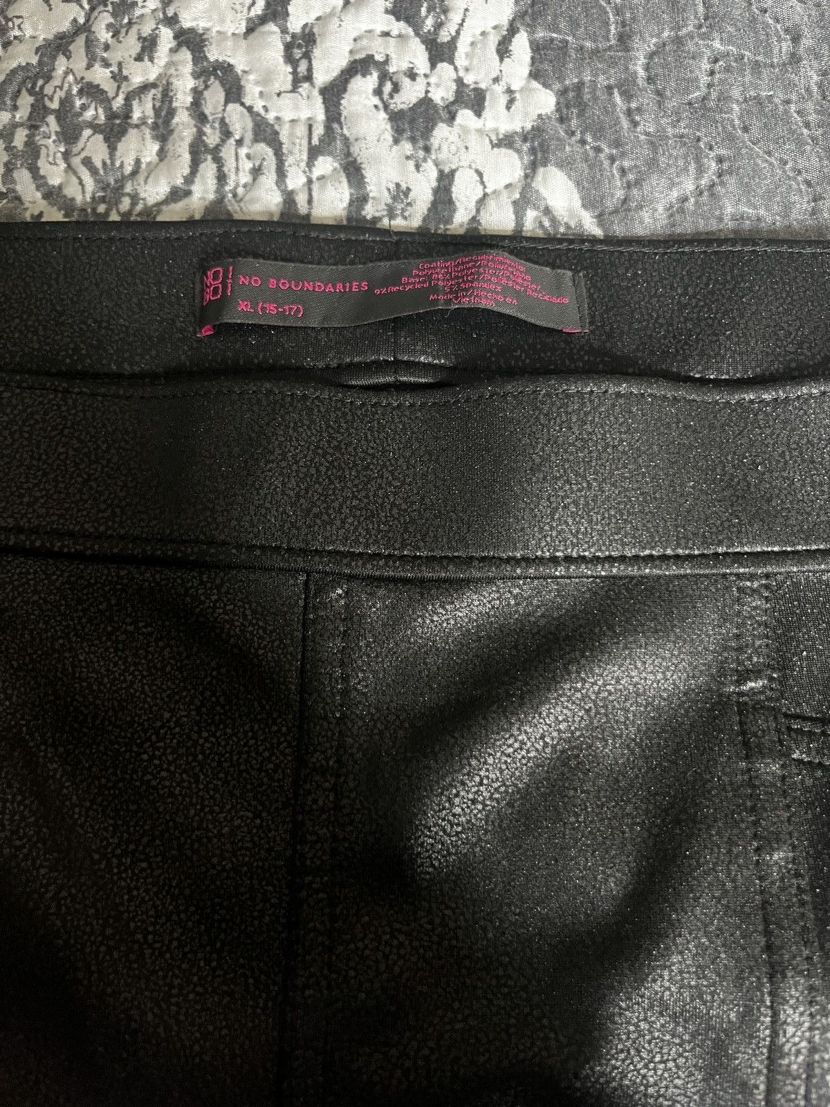 Other No Boundaries Black Faux Leather Pants Size 38" / US 16 / IT 52 - 3 Thumbnail