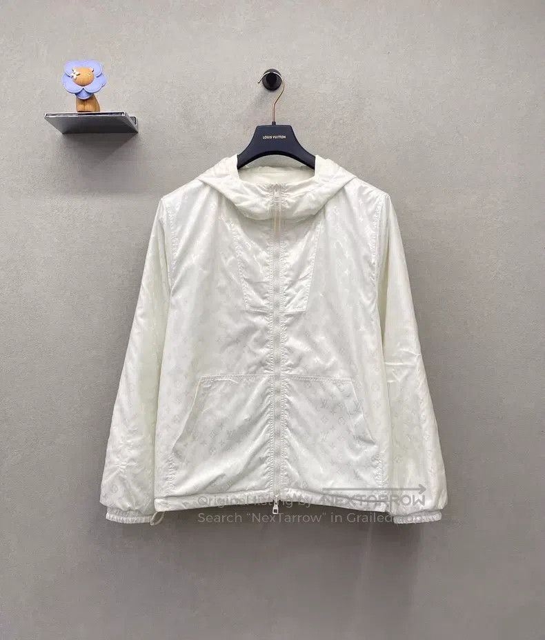 Louis Vuitton Louis Vuitton White assault jacket Size US M / EU 48-50 / 2 - 1 Thumbnail