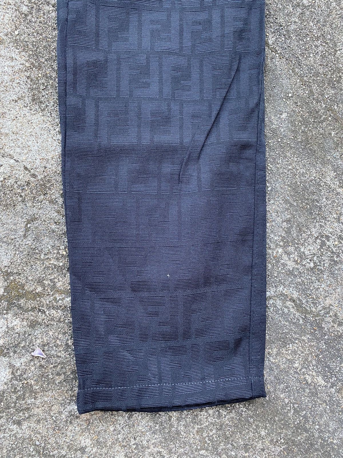 Fendi Waist 24” Fendi Monogram Size US 26 / EU 42 - 4 Thumbnail