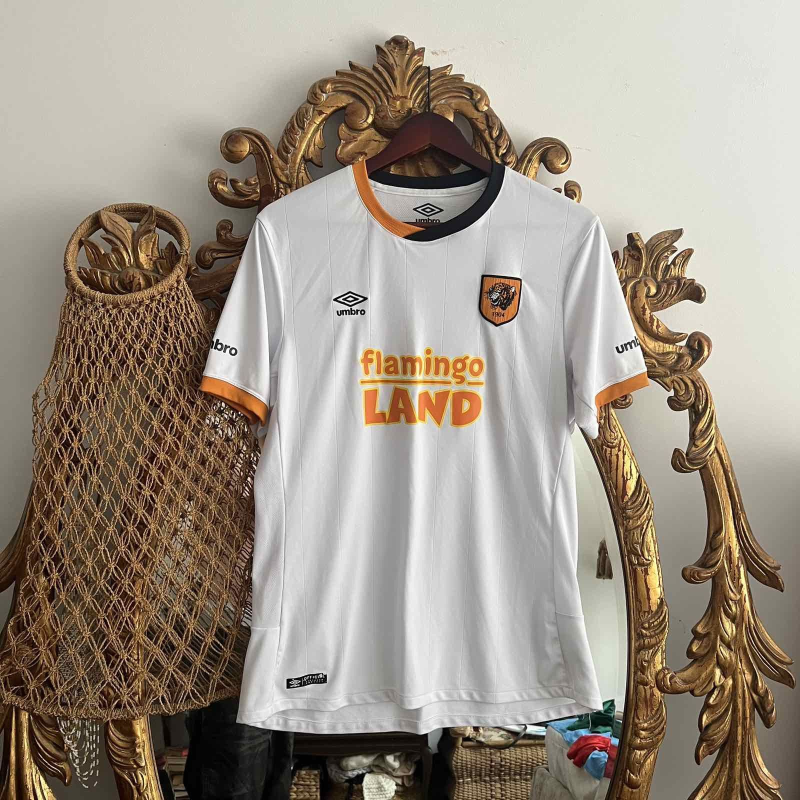 Umbro Hull City 15/16 Away Kit soccer jersey football jersey Size US XL / EU 56 / 4 - 1 Thumbnail
