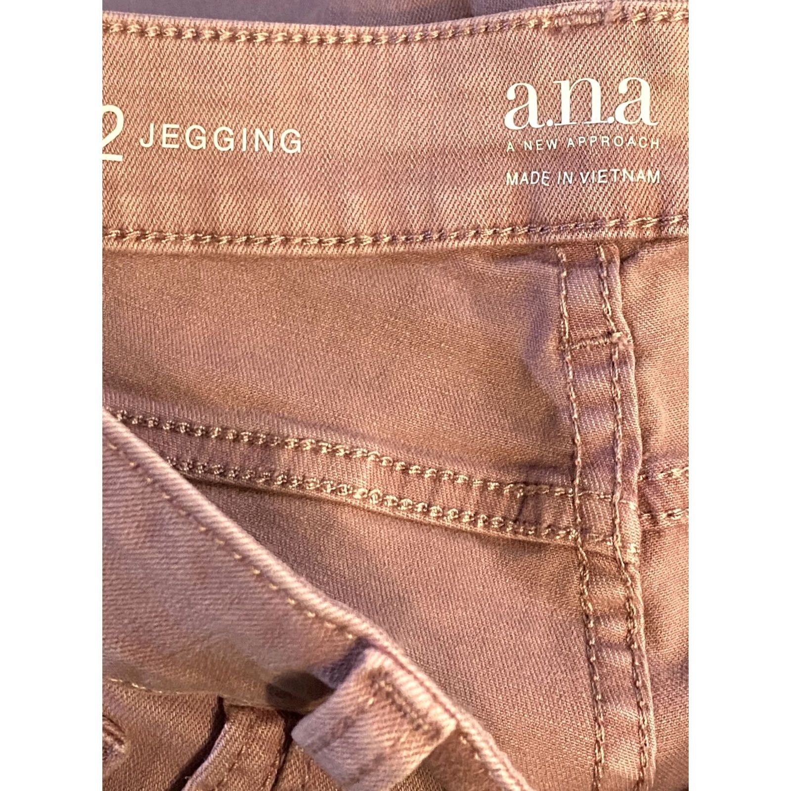 Vintage a.n.a Everyday Jegging Midrise Pink Stretch Denim Soft size 2 Jeans Women's Regular Stretch Pink Jegging 2 Size 42" / US 20 - 7 Thumbnail