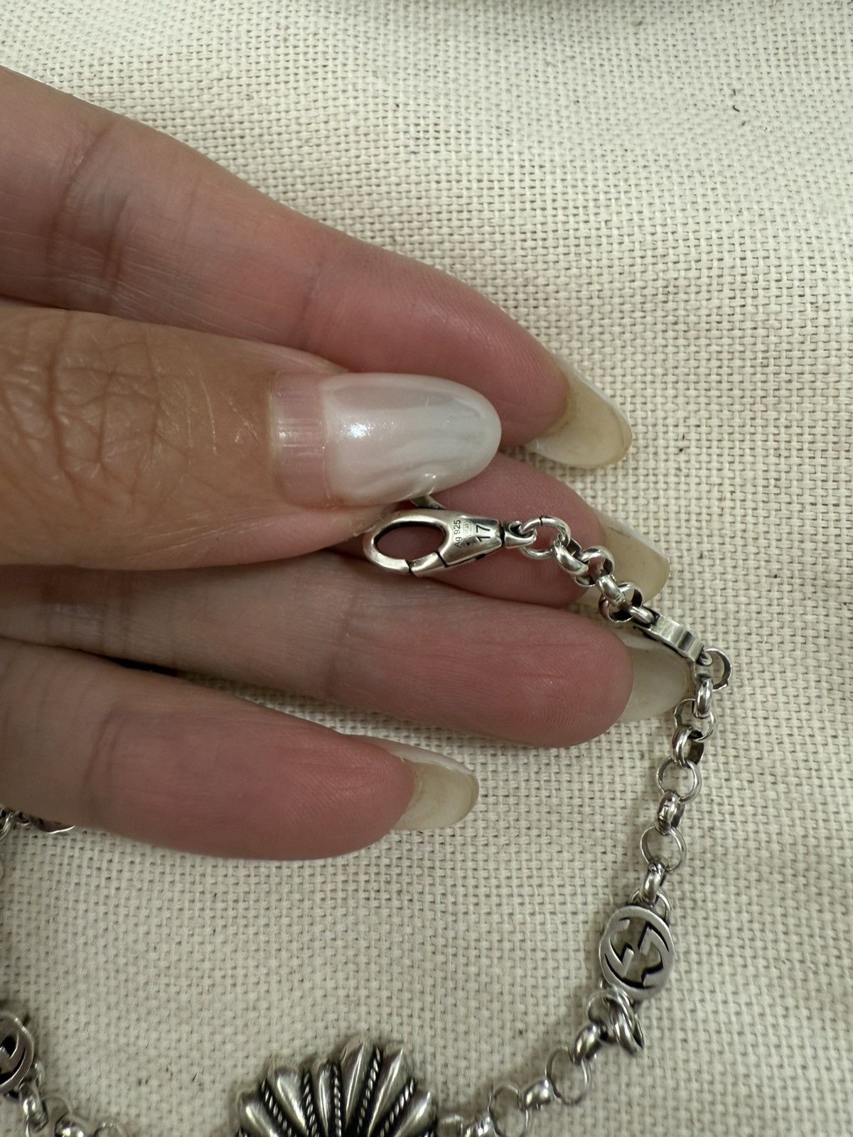 Gucci Gucci 925 Black Mother of Pearl Heart Bracelet 17/6.7” Size ONE SIZE - 5 Thumbnail