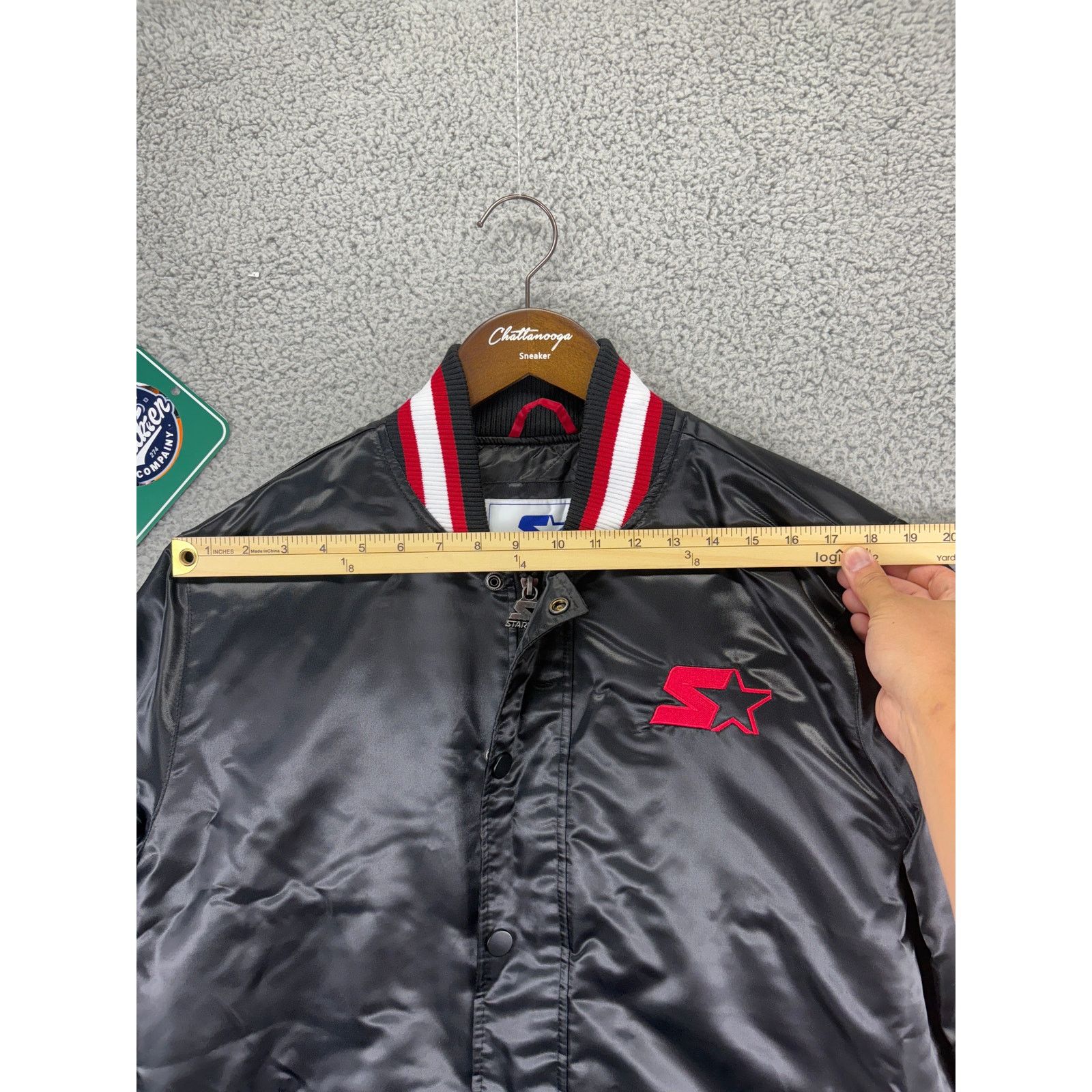 NFL Starter Retro Satin Varsity Bomber Jacket Mens Medium Black Size US M / EU 48-50 / 2 - 3 Thumbnail