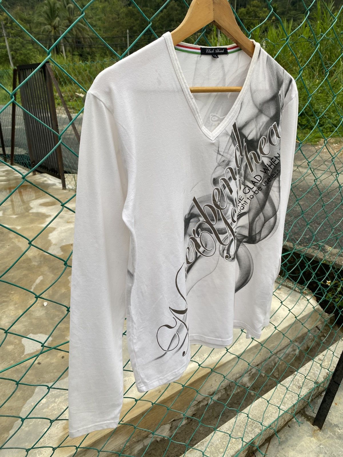 Clash ahaed vneck long sleeve tshirt