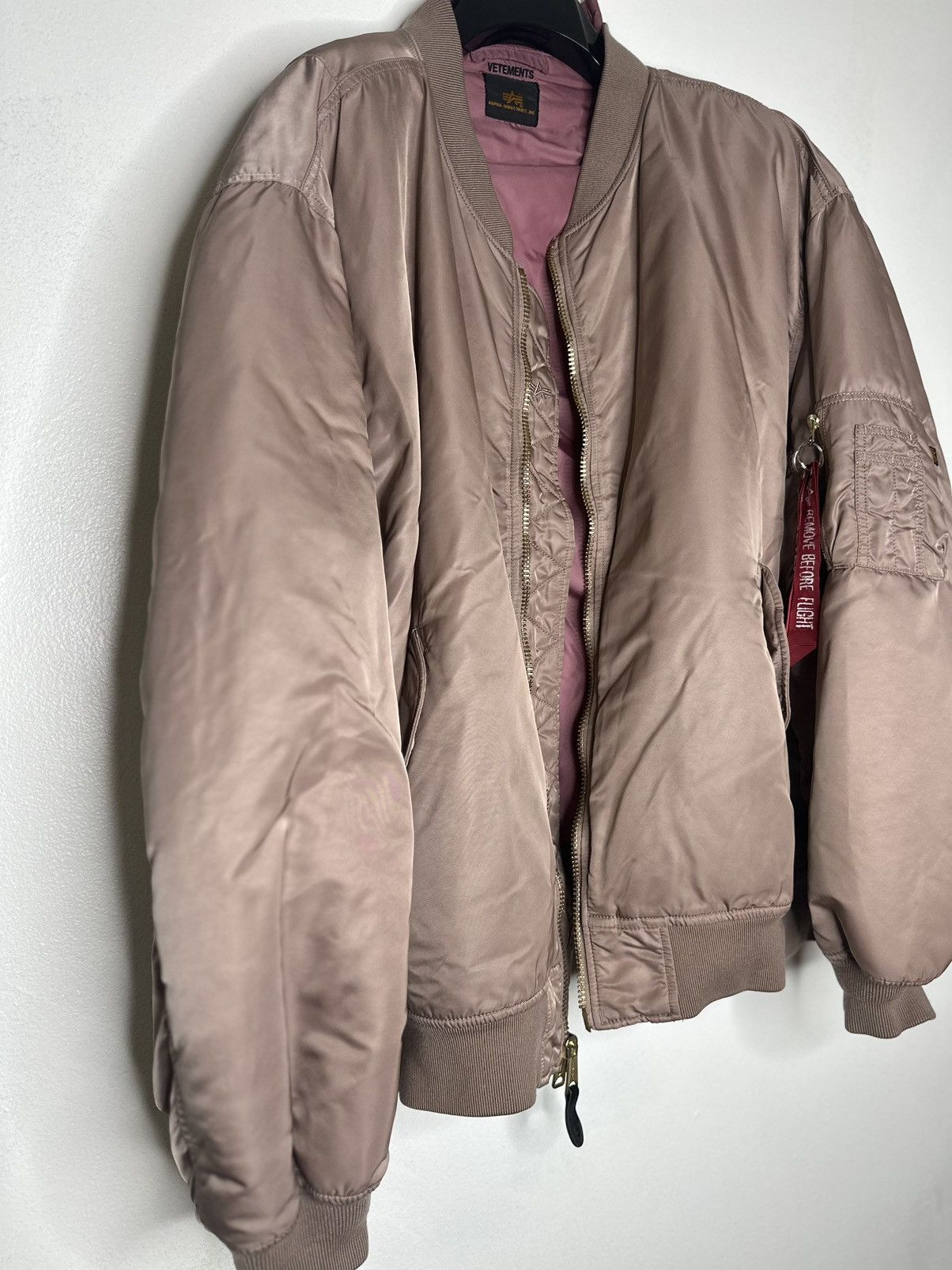 Vetements F/W18 Alpha Industry Collab Bomber *RARE* Size US S / EU 44-46 / 1 - 2 Thumbnail