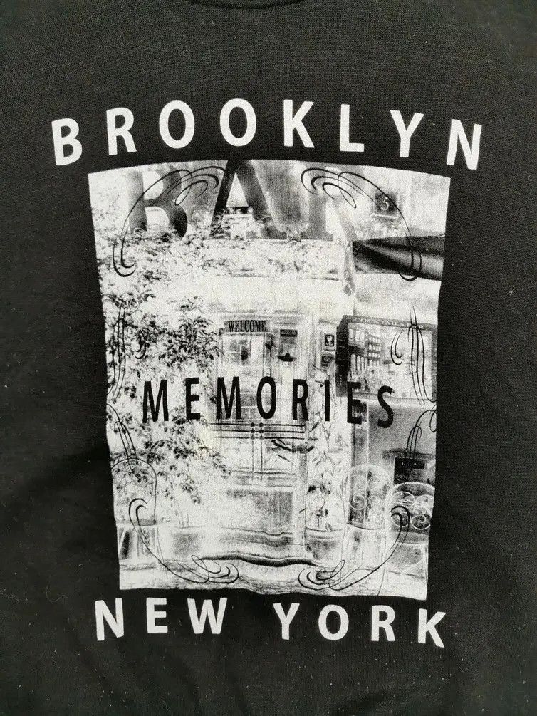Brooklyn Clothing Rare!!! Brooklyn Memories New York Big Logo Sweatshirts Size US L / EU 52-54 / 3 - 5 Thumbnail
