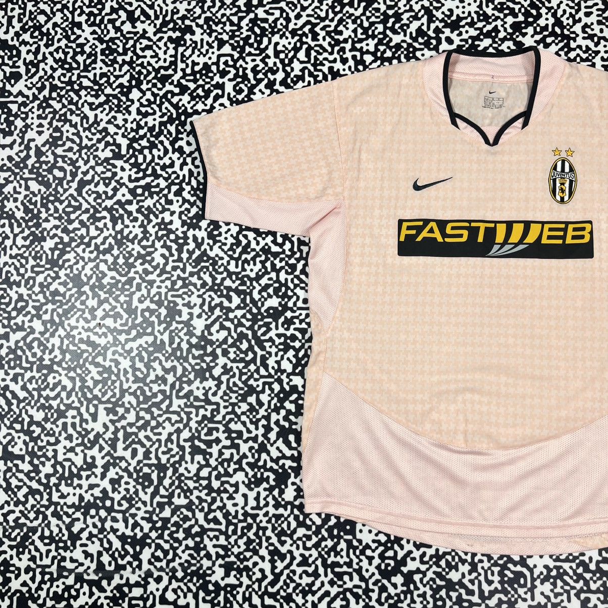 Nike Vintage 2003 Nike Juventus Soccer Football Retro Y2K Jersey Size L / US 10 / IT 46 - 4 Thumbnail