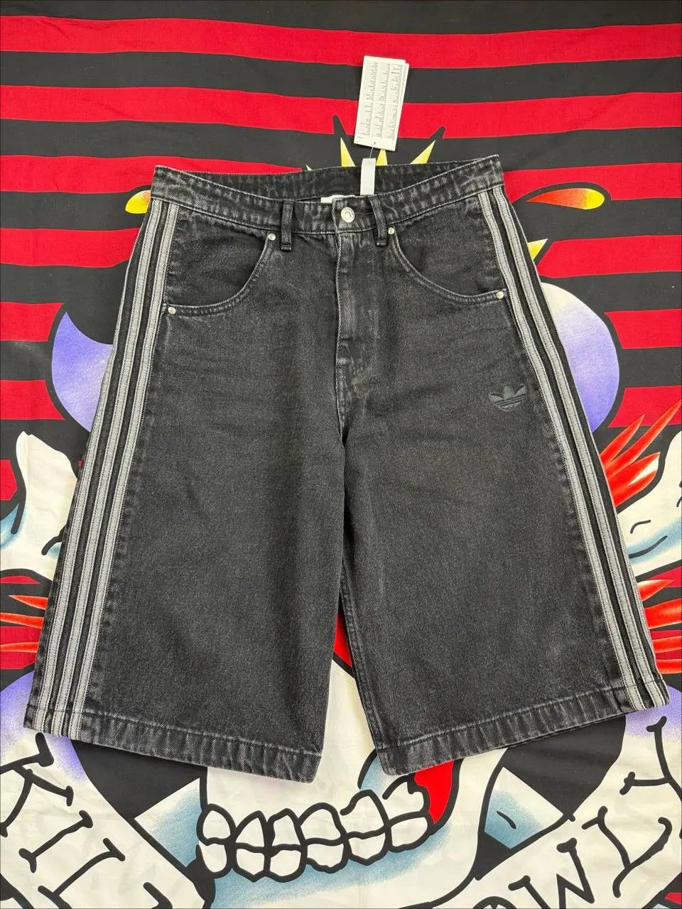 Adidas Adidas Originals Loosefit shorts black denim Size 32 Size US 32 / EU 48 - 1 Thumbnail