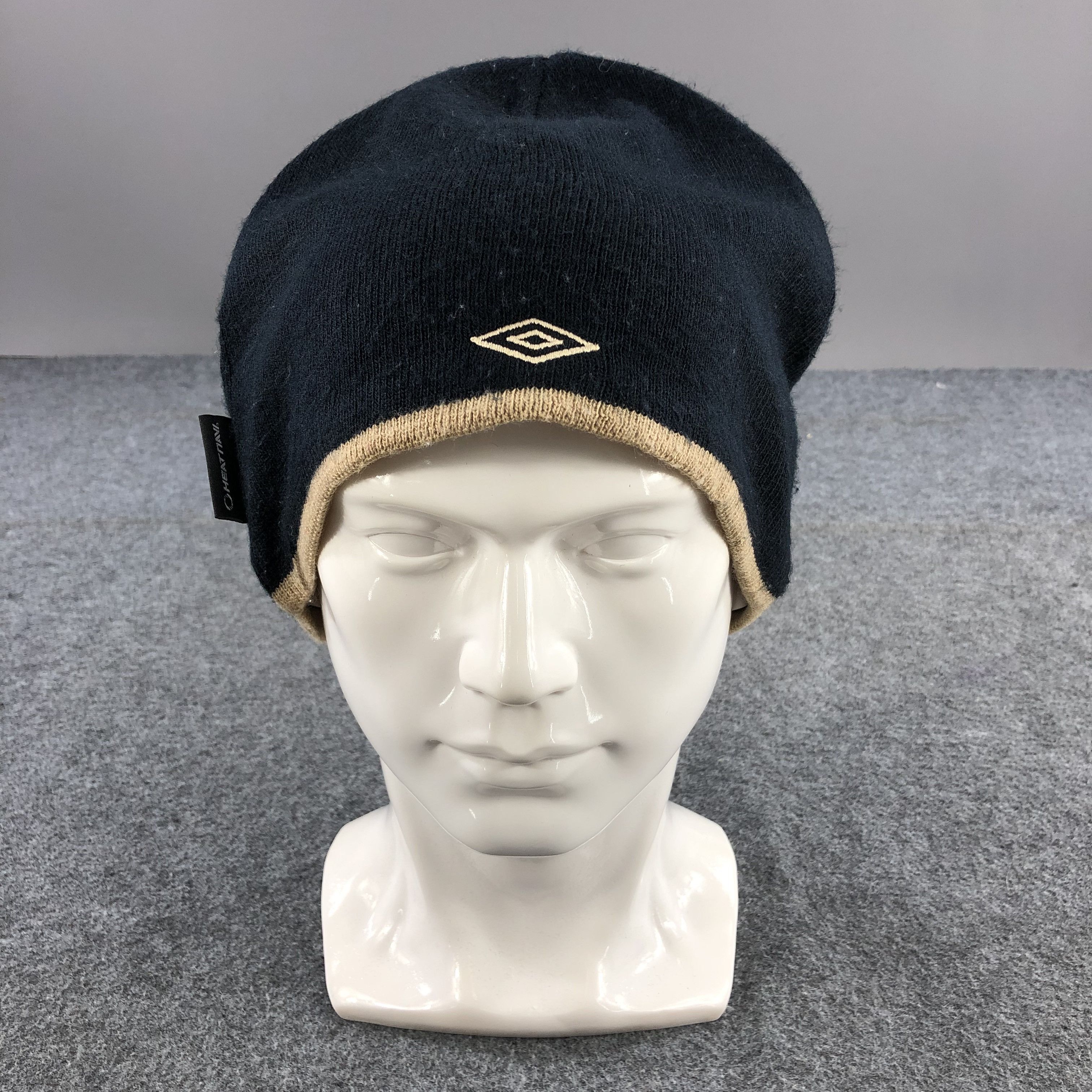 Umbro Umbro Beanie Snowcap Snow Hat Winter Hat B247 Size ONE SIZE - 1 Thumbnail