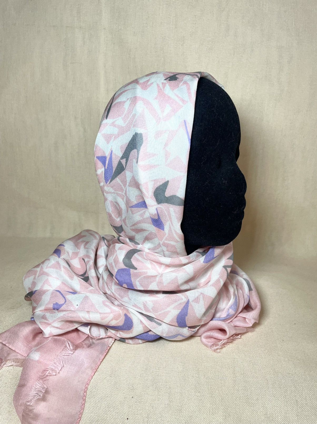 Bally Bally heels viscose pink shawl scarf Size ONE SIZE - 7 Thumbnail