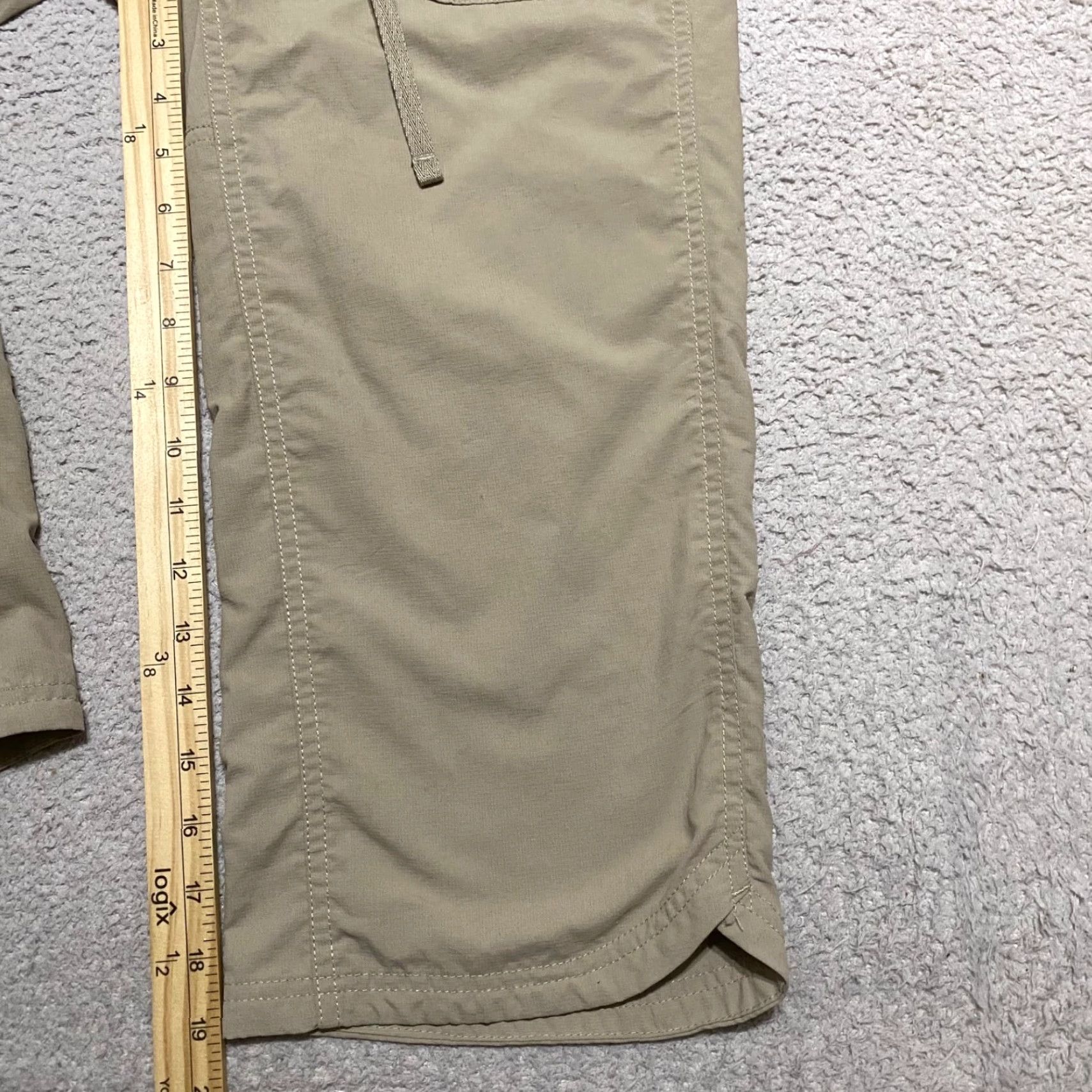 The North Face VINTAGE THE NORTH FACE Capri Pants Women Sz 8 Beige Nylon Capri Pockets 19 In inseam Regular Rise Mid 8.5-10.5 In Womens Size 27" / US 4 / IT 40 - 3 Thumbnail