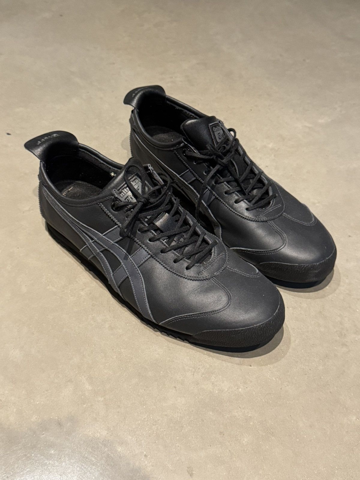 Onitsuka Tiger Onitsuka Tiger Mexico 66 SD Graphite Grey Size US 10 / EU 43 - 1 Thumbnail