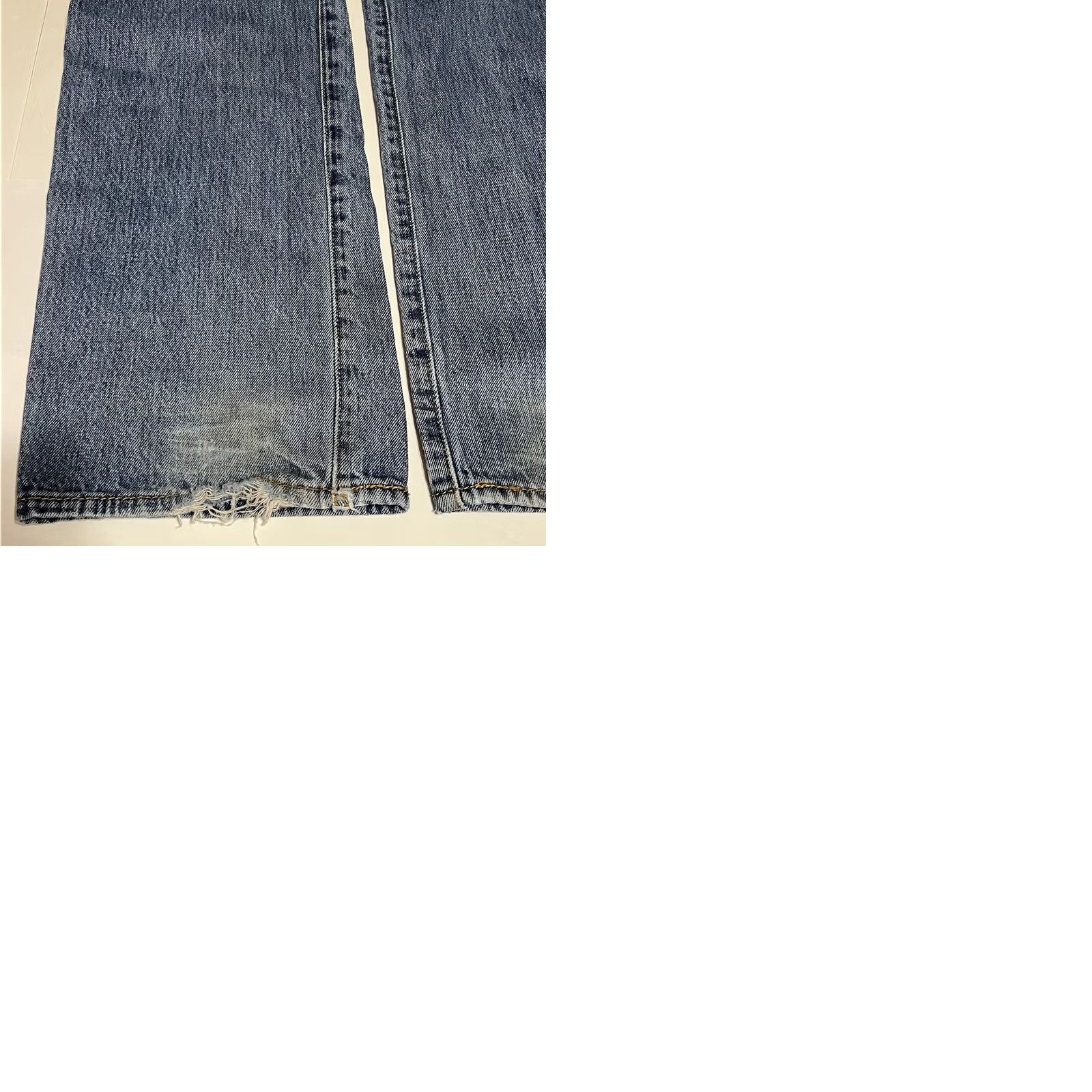 Levi's Levi's 501 Jeans Blue Denim Button Fly Regular Distressed 34x32 34x34 Measure Mens Jeans | Levi's 500 Series Size US 34 / EU 50 - 9 Thumbnail
