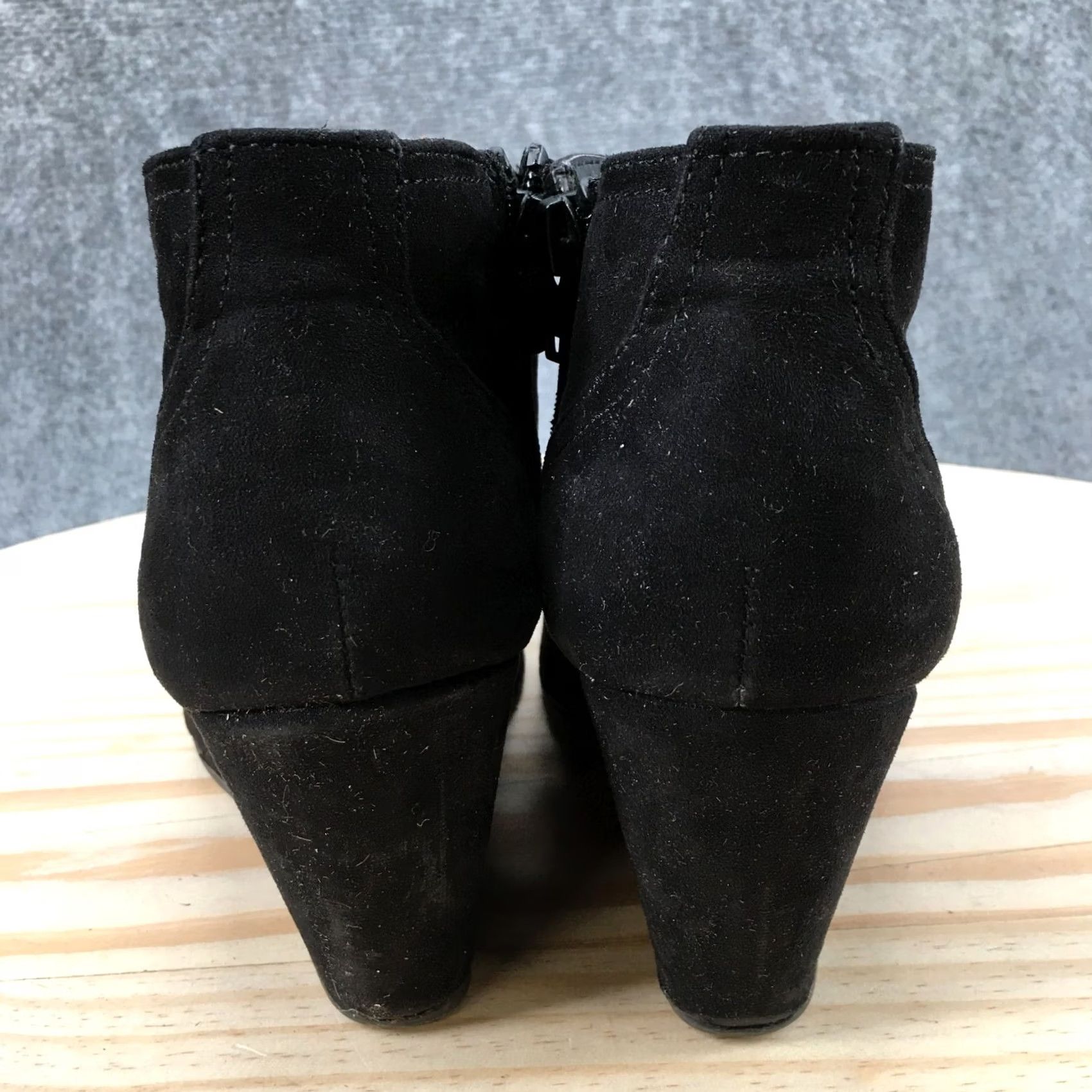 Vintage Universal Thread Boots Womens 6.5 W Wedge Booties Black Suede Lace Up Round Toe Size US 7 / IT 37 - 6 Thumbnail