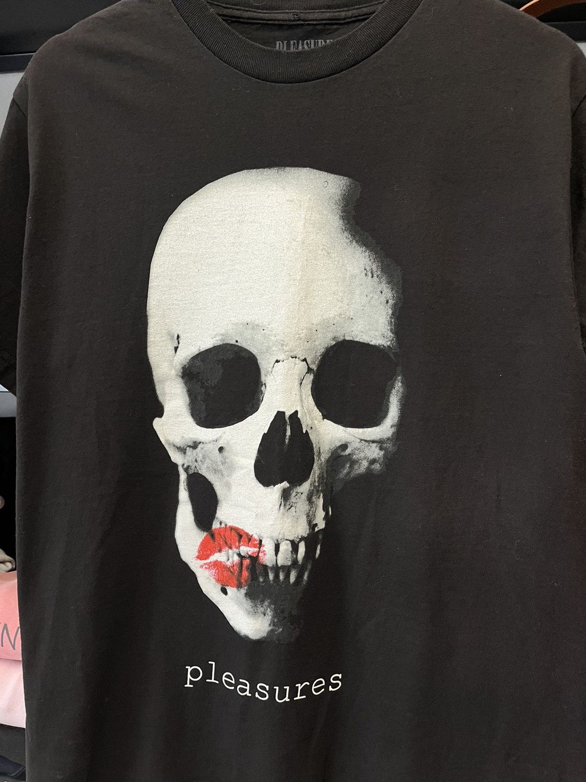 Pleasures Pleasures Skull Tee Size US M / EU 48-50 / 2 - 2 Thumbnail