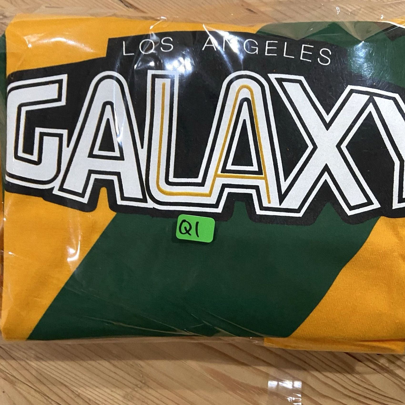 Port & Company LA Galaxy Promo Throwback Soccer Tee Port & Company T-Shirt Sz-L Yellow Short Sleeve Mens L Sports Size US L / EU 52-54 / 3 - 7 Thumbnail