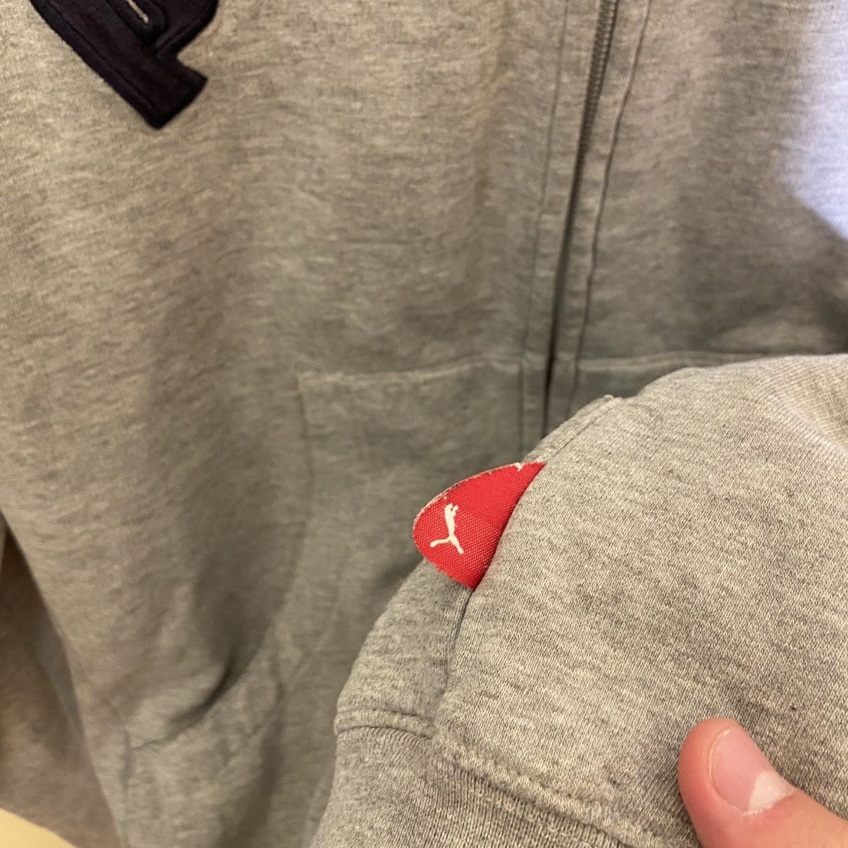 Puma Vintage PUMA Zip Hoodie M – Embroidered Spellout Logo Size US M / EU 48-50 / 2 - 6 Thumbnail