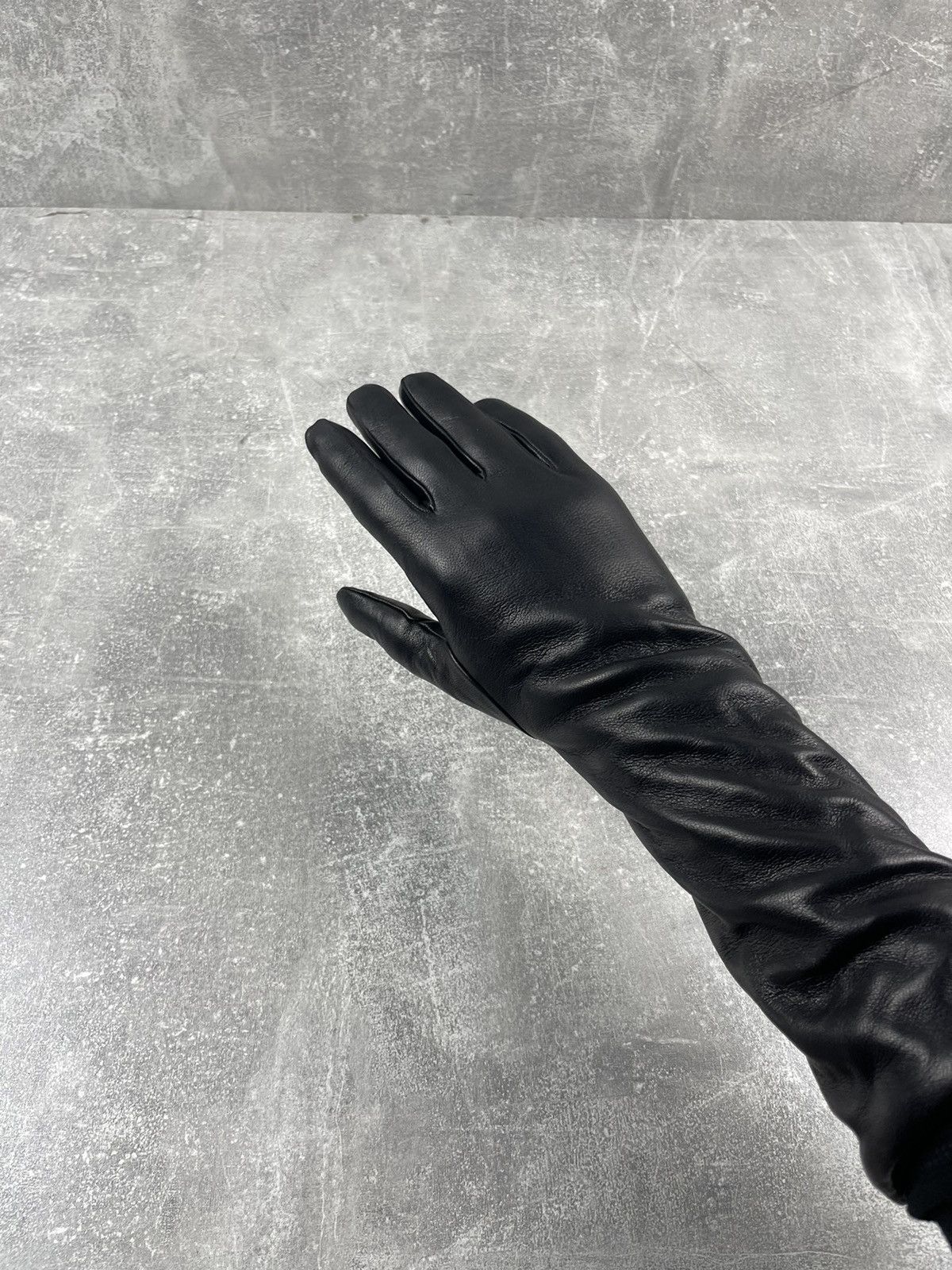Escada × Genuine Leather Escada Leather Black Long Gloves Cashmere Lining Size S Size ONE SIZE - 2 Thumbnail