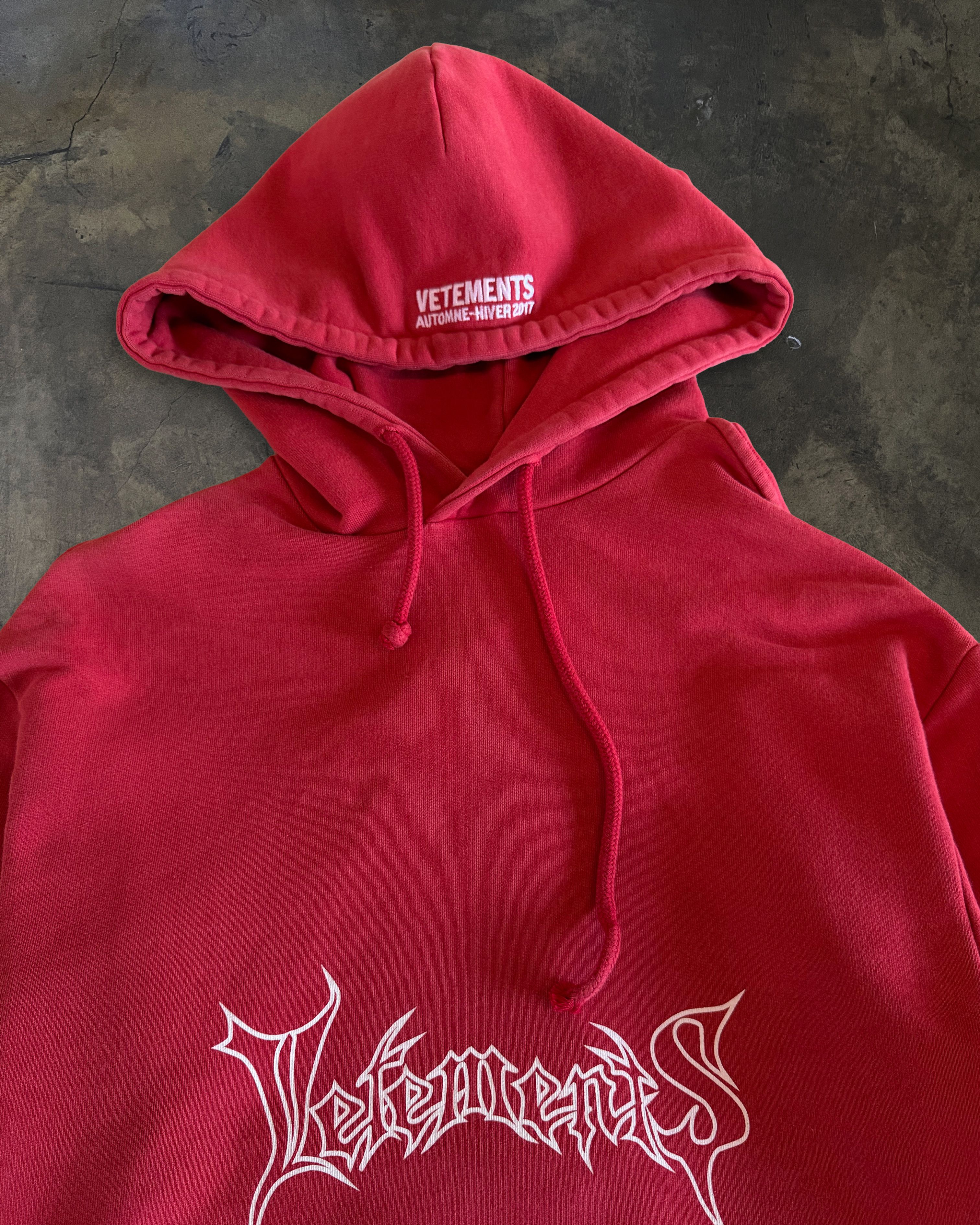 Vetements VETEMENTS AW2016 KOREA EXCLUSIVE HEAVY METAL RED HOODIE Size US XS / EU 42 / 0 - 2 Thumbnail