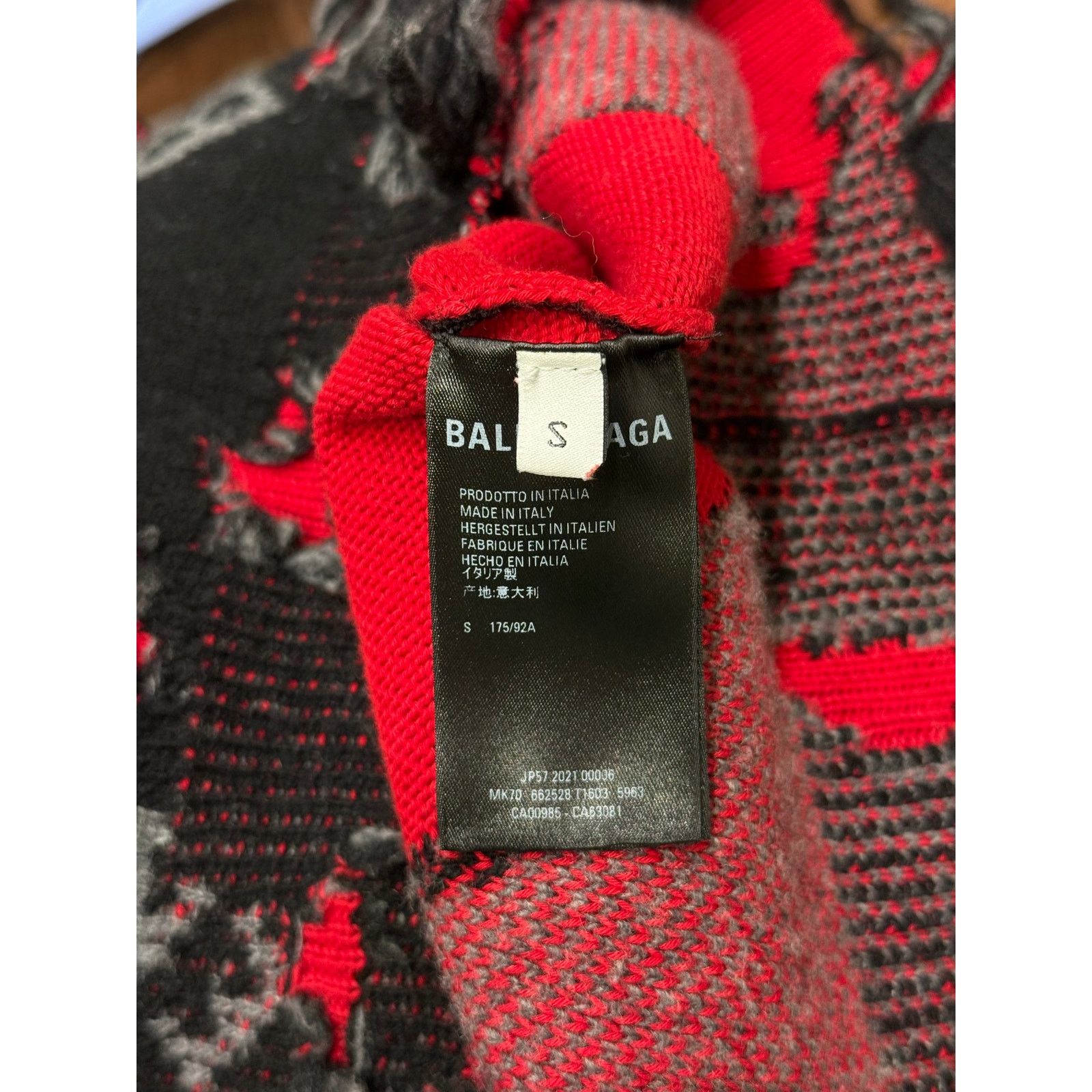 Balenciaga 2021 Balenciaga destroyed logo knit Size US S / EU 44-46 / 1 - 9 Thumbnail