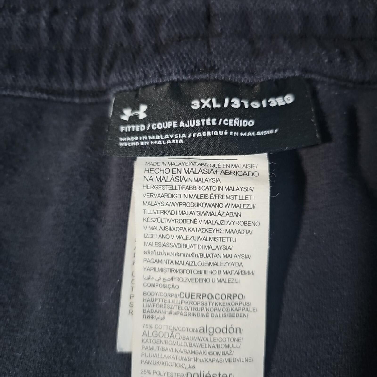 Under Armour Under Armour 3XL drawstring Shorts Zippered cargo Pockets Size US 44 / EU 60 - 4 Thumbnail