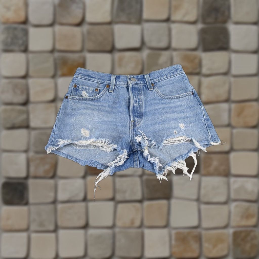 Levi's Levi's 501 Shorts Womens 26 Light Wash Denim Button Fly Cut Offs - 90s Classic, Blue, Regular Size 26, Casual Denim Short Shorts Women Size 26" / US 2 / IT 38 - 1 Thumbnail