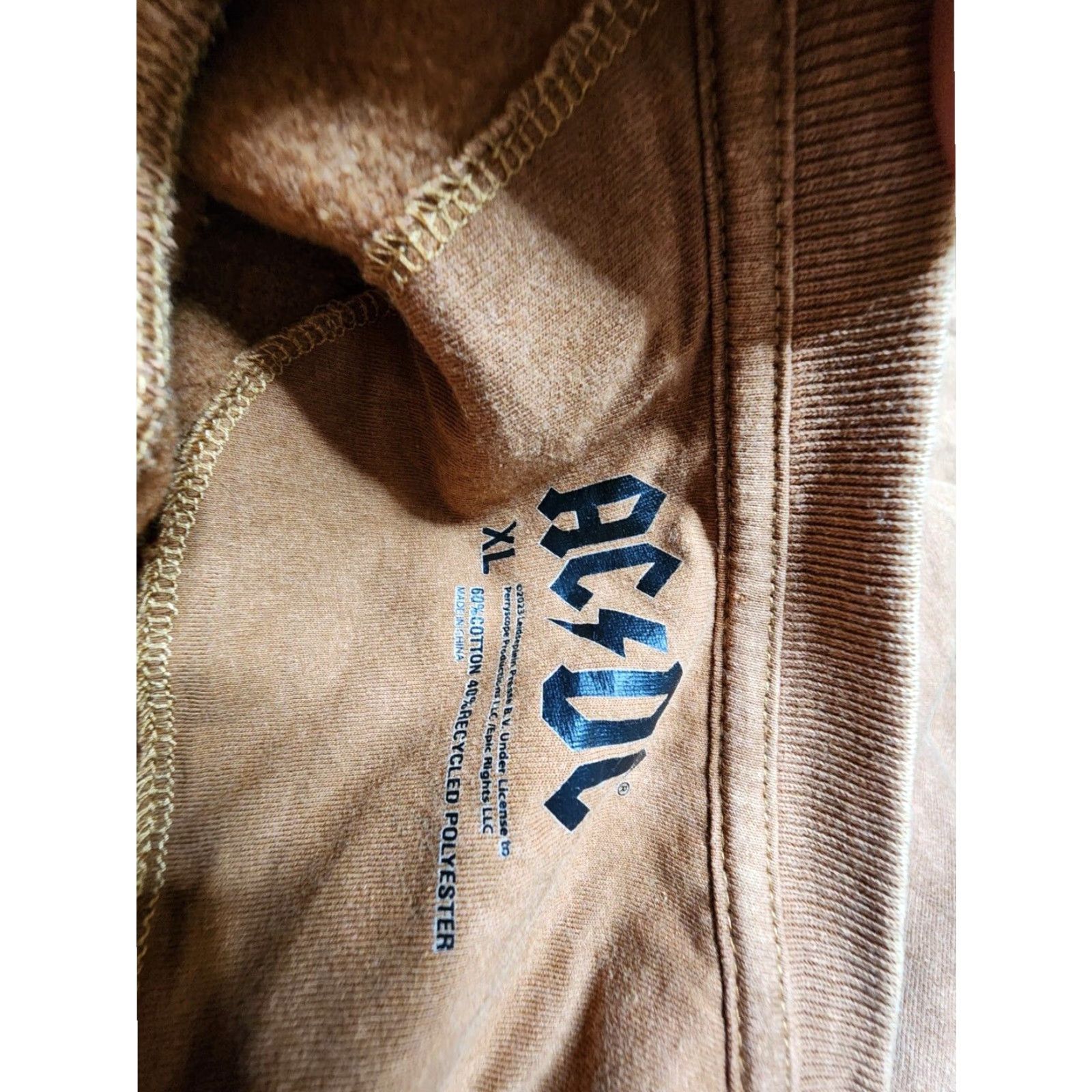 Vintage AC/DC Cropped Sweatshirt Shirt Brown Tie Dye Womens XL Long Sleeve Relaxed Fit Rock Music Cotton Blend Size XL / US 12-14 / IT 48-50 - 4 Thumbnail