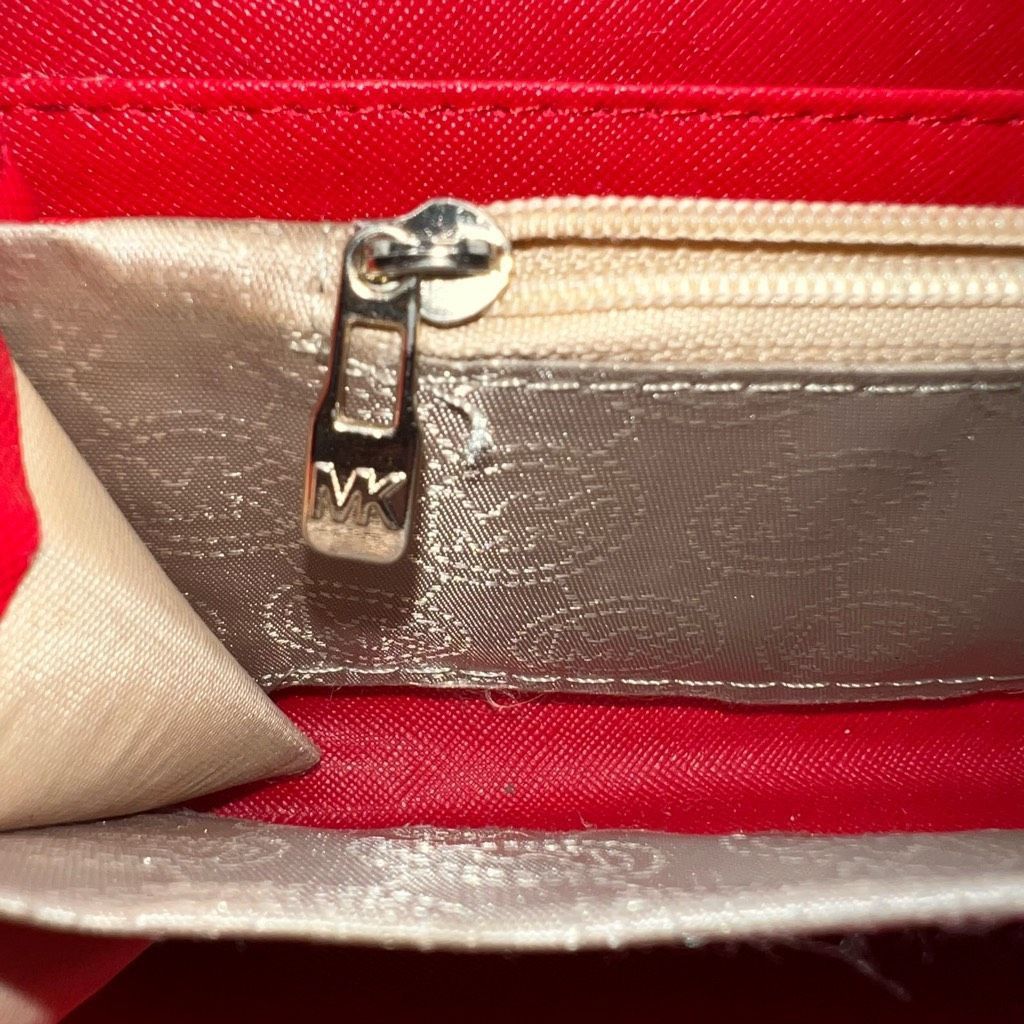 Michael Kors MICHAEL KORS “BROKEN HEART” REHAB WALLET FOR LIVE SHOW Size ONE SIZE - 11 Thumbnail
