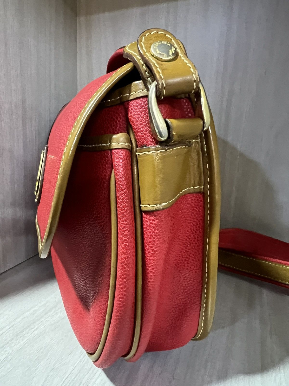 Lancel × Leather × Vintage Vintage Lancel sling bag( good as new) Size ONE SIZE - 3 Thumbnail