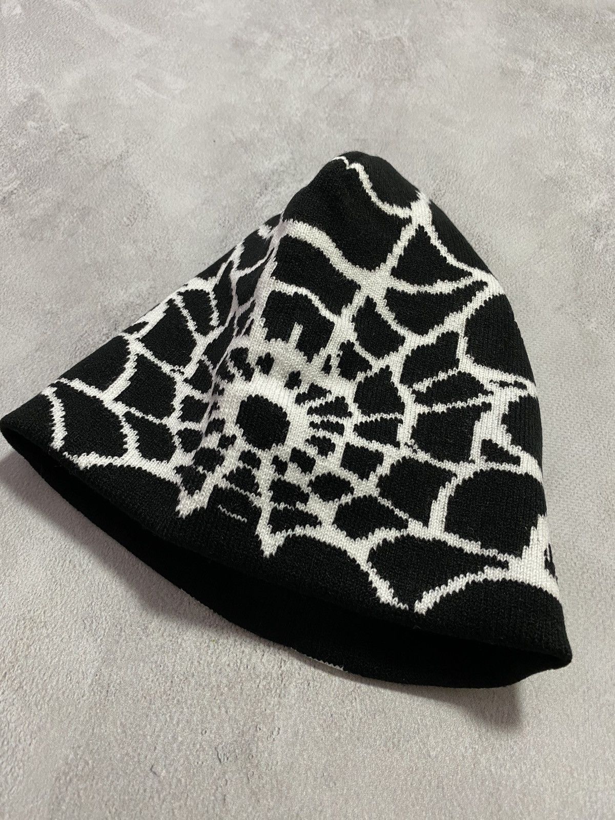 Japanese Brand Vintage 90s Y2K Beanie Hat Spider 🕷️ Man Punk Japanese style Size ONE SIZE - 3 Thumbnail