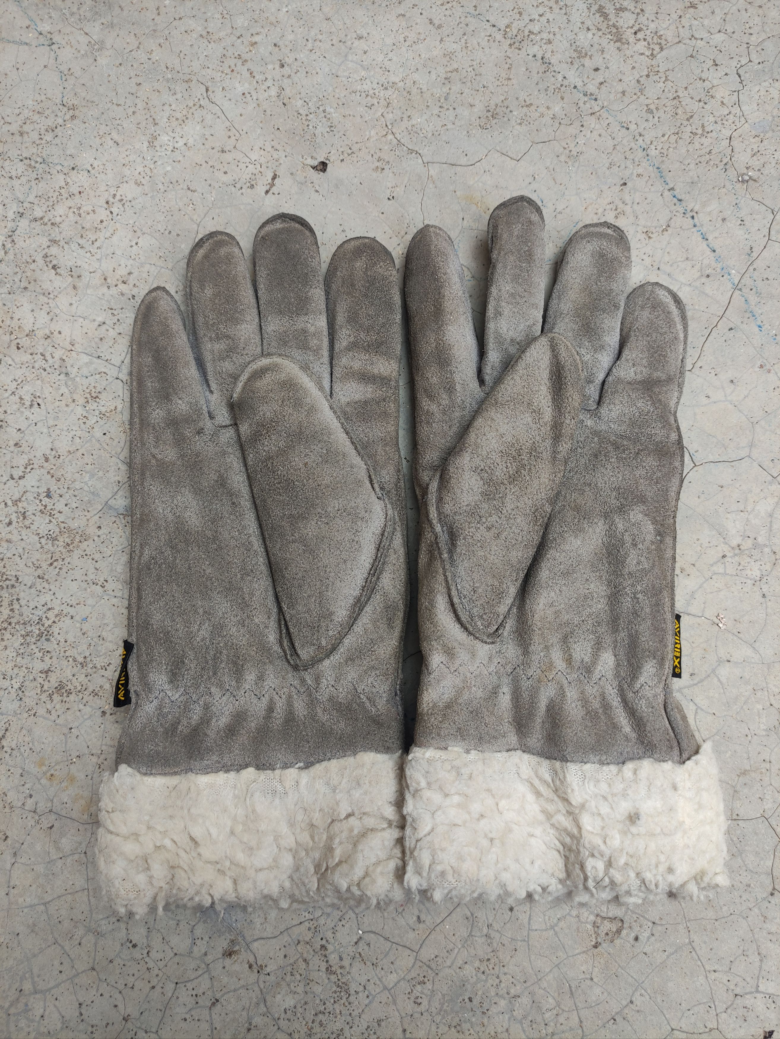 Avirex AVIREX AIR FORCE VINTAGE GLOVES SUEDE LEATHER/ FLEECE Size ONE SIZE - 4 Thumbnail