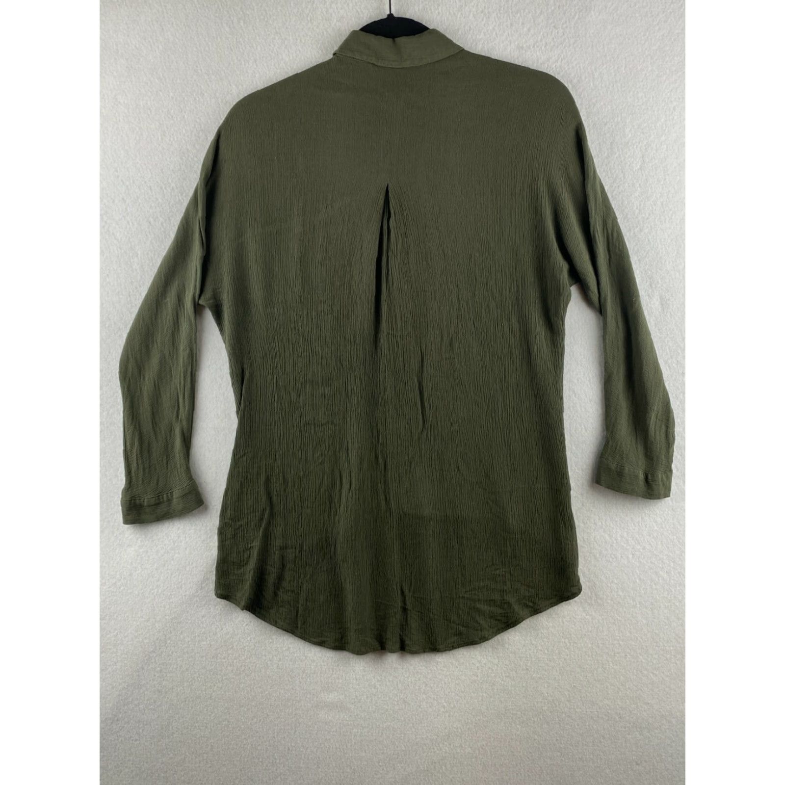 Zara Zara Blouse Womens 5 Green Button Up Scoop Back Breathable Long Sleeve Collared Shirt Regular Green 5 Zara Womens Blouse Modern Seasonal 90s? Size S / US 4 / IT 40 - 6 Thumbnail