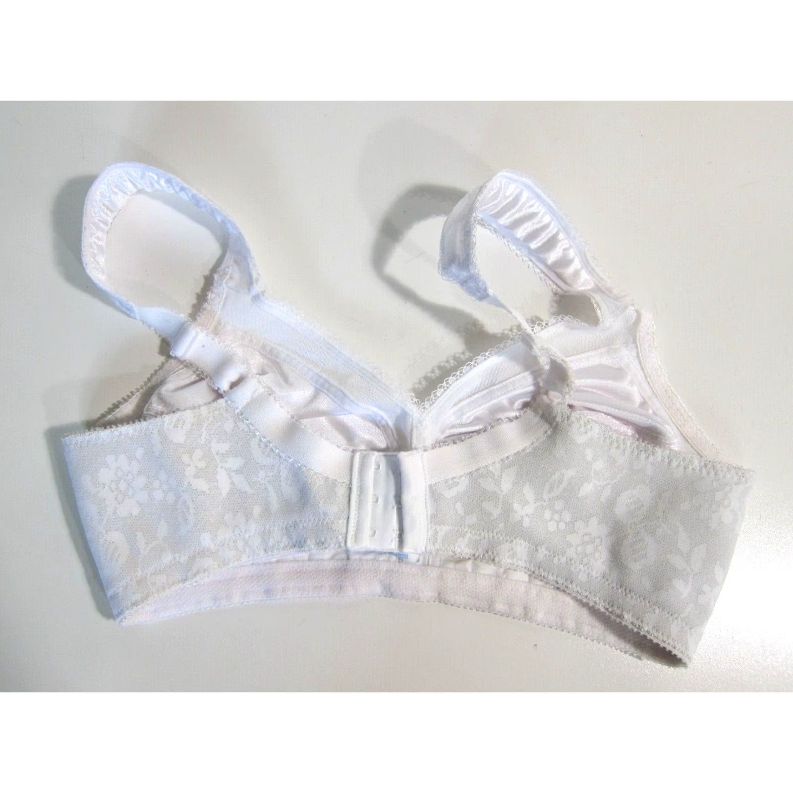 Vintage VINTAGE Playtex 18-Hour White Satin Lace Wide Strap Support Bra Women 36C Size ONE SIZE - 7 Thumbnail