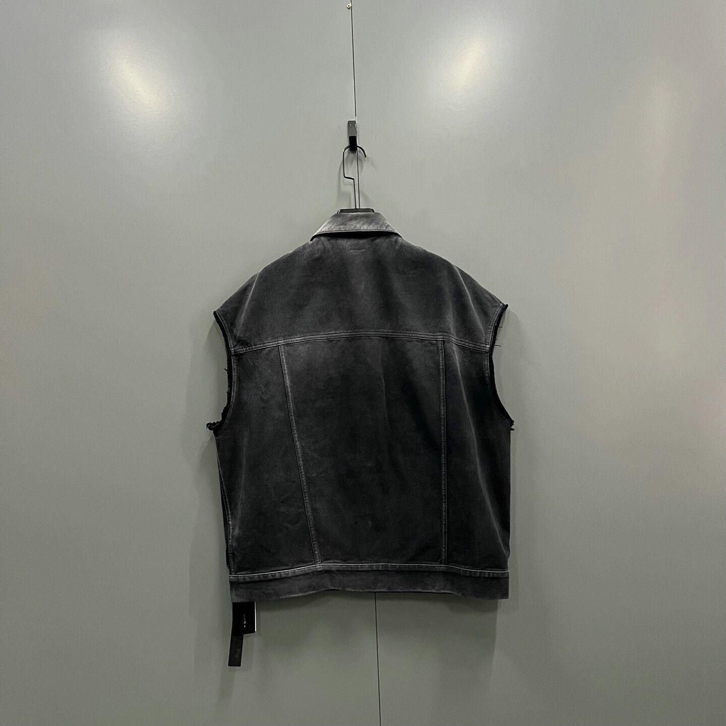 Givenchy Givenchy Logo Embroidered Denim Vest Size US XL / EU 56 / 4 - 2 Thumbnail