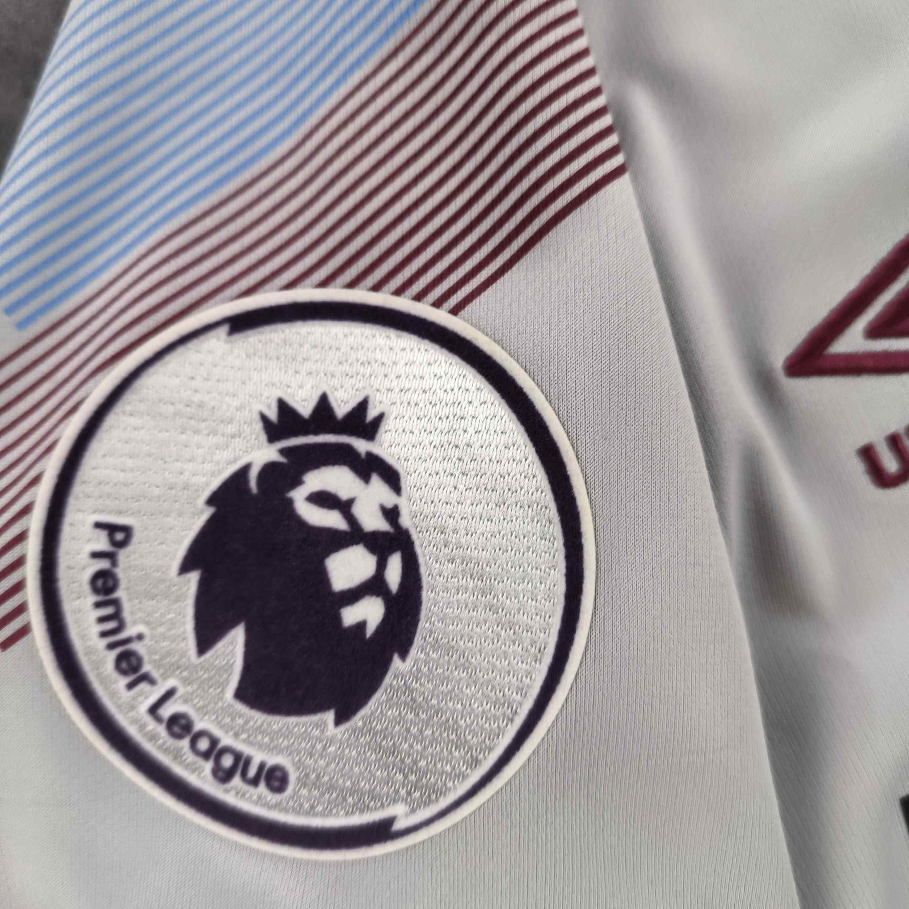 Umbro West Ham United 18-19 third Arnautovic football jersey sz S Size US S / EU 44-46 / 1 - 6 Thumbnail