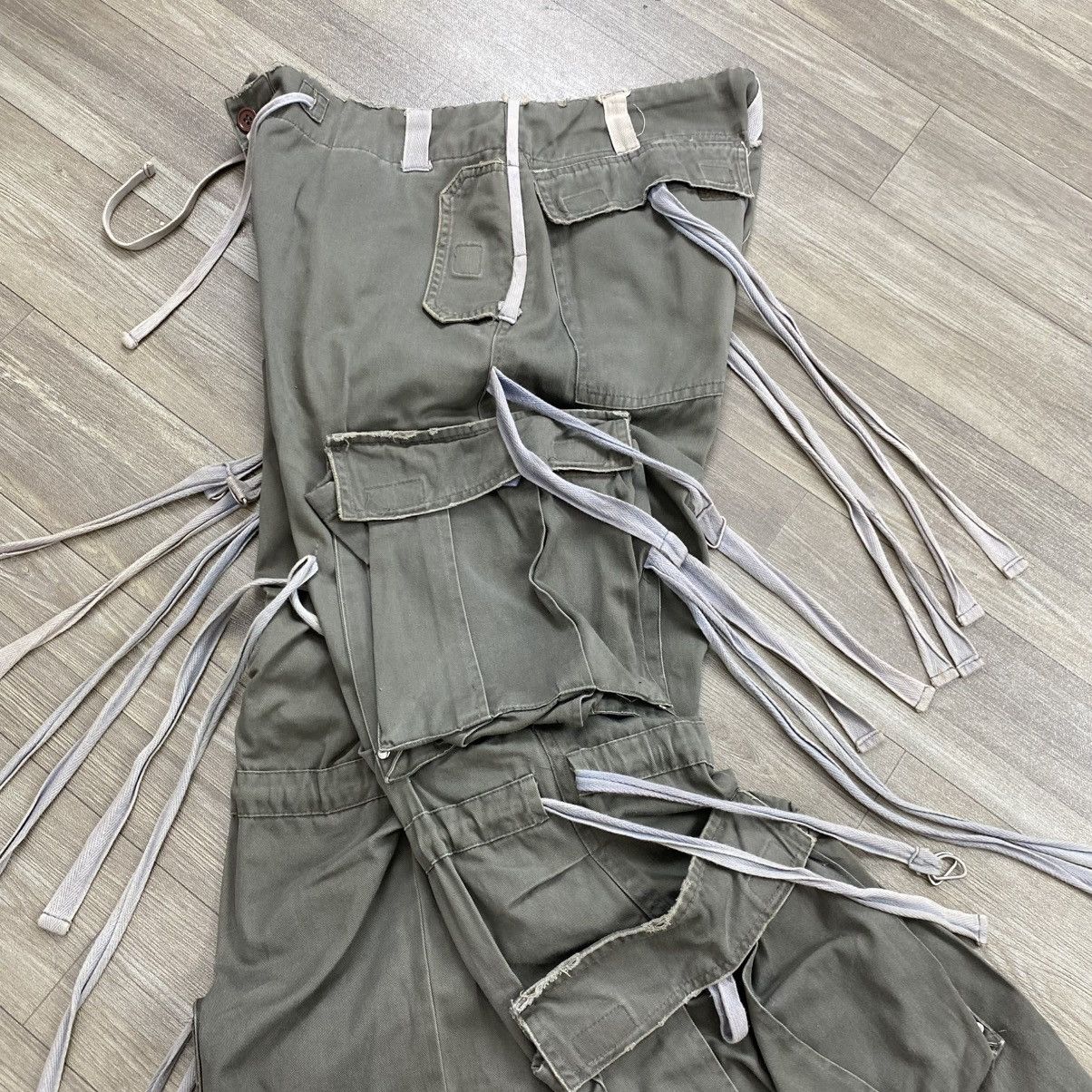 Beauty Beast 2000s Crazy Yasiri Bondage Multipocket Punk Lgb Cargo Pants Size US 32 / EU 48 - 17 Thumbnail