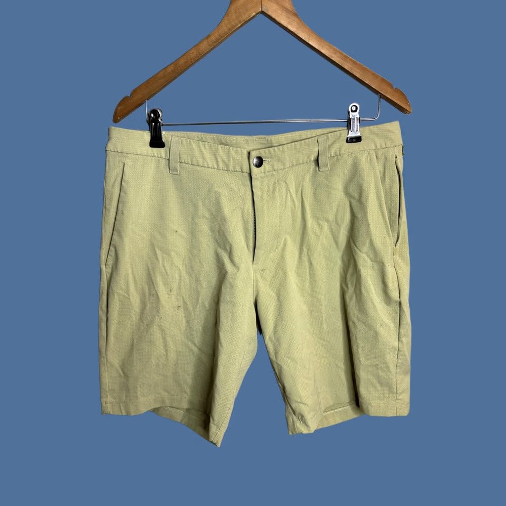 Lululemon Lululemon ABC Commission Golf Shorts Mens 32 Yellow Lightweight Athletic Ripstop Size US 33 - 1 Thumbnail