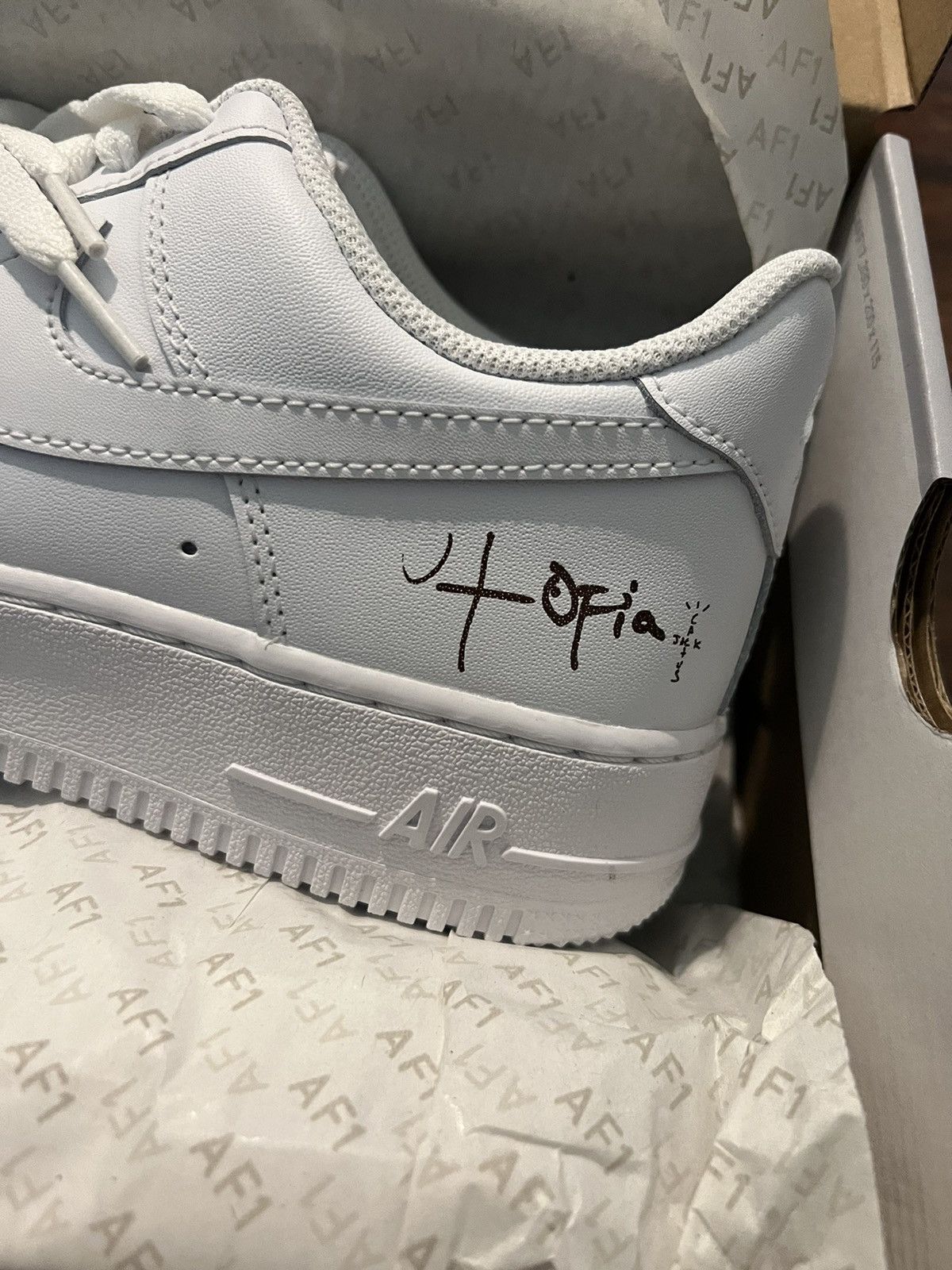 Nike × Travis Scott NIKE x CACTUS JACK AIR FORCE 1 UTOPIA Size US 8.5 / EU 41-42 - 3 Thumbnail