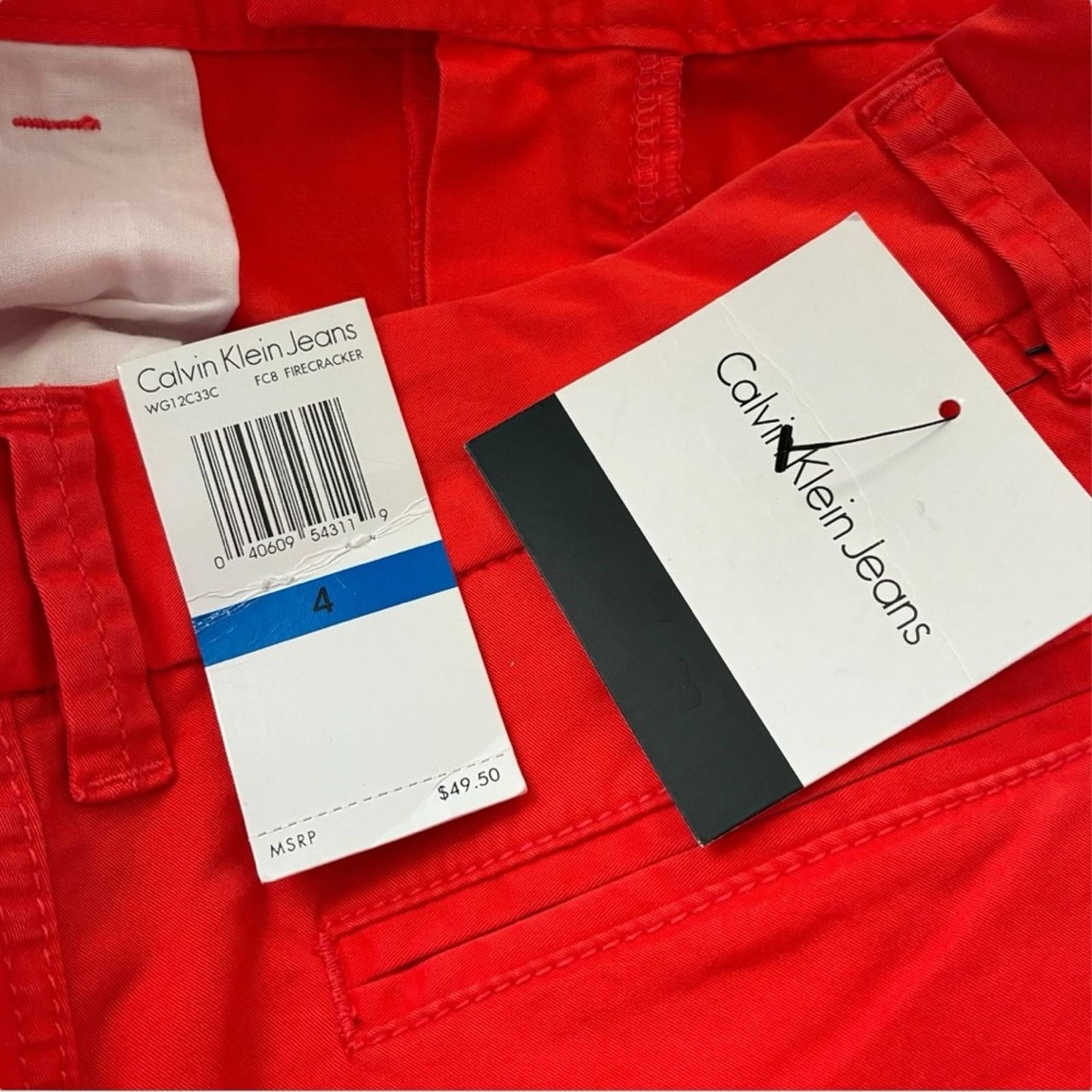 Calvin Klein Calvin Klein Jeans tailored shorts in color firecracker NWT Size 27" / US 4 / IT 40 - 4 Thumbnail