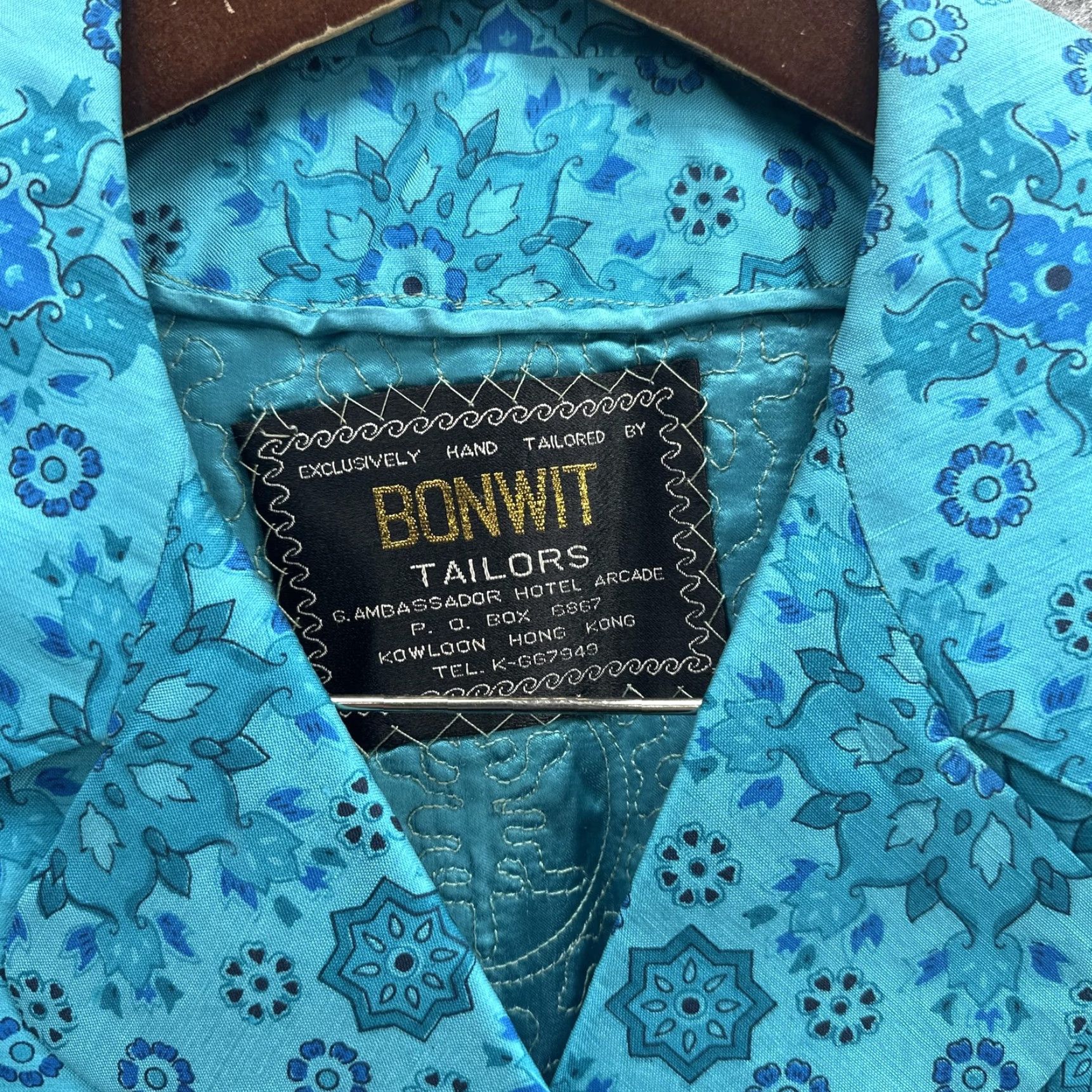 Vintage VINTAGE Bonwit Tailors Coat Womens M Turquoise Blue Floral Brocade 60s Overcoat Silk Lined Button Front Notched Collar Pockets Size M / US 6-8 / IT 42-44 - 7 Thumbnail