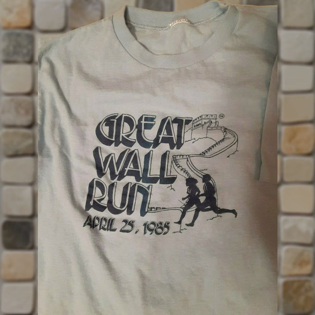 Greats VINTAGE Great Wall Run T-Shirt Blue S 80s Mens Short Sleeve 1985 July 25 Graphic Single Stitch Size US S / EU 44-46 / 1 - 1 Thumbnail