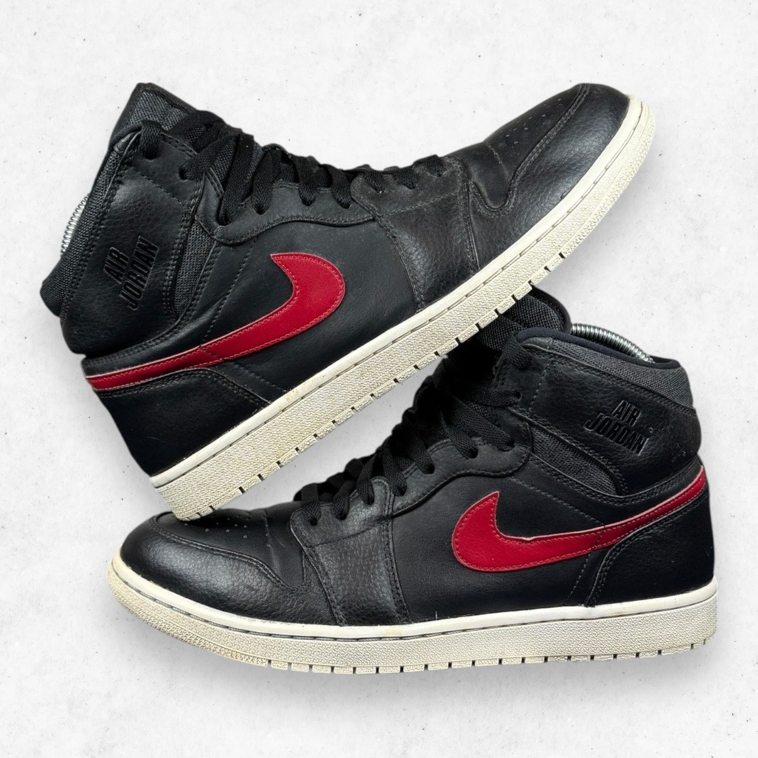 Jordan Brand Air Jordan 1 Retro High Rare Air Black Red Sz 11.5 Size US 11.5 / EU 44-45 - 7 Thumbnail