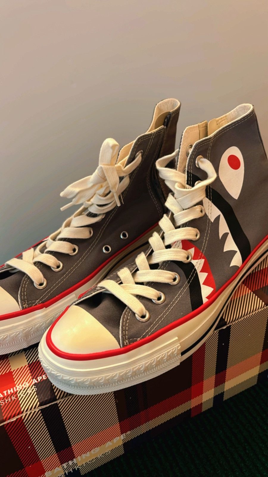 Bape Shark Apesta Hi Size US 8.5 / EU 41-42 - 2 Thumbnail